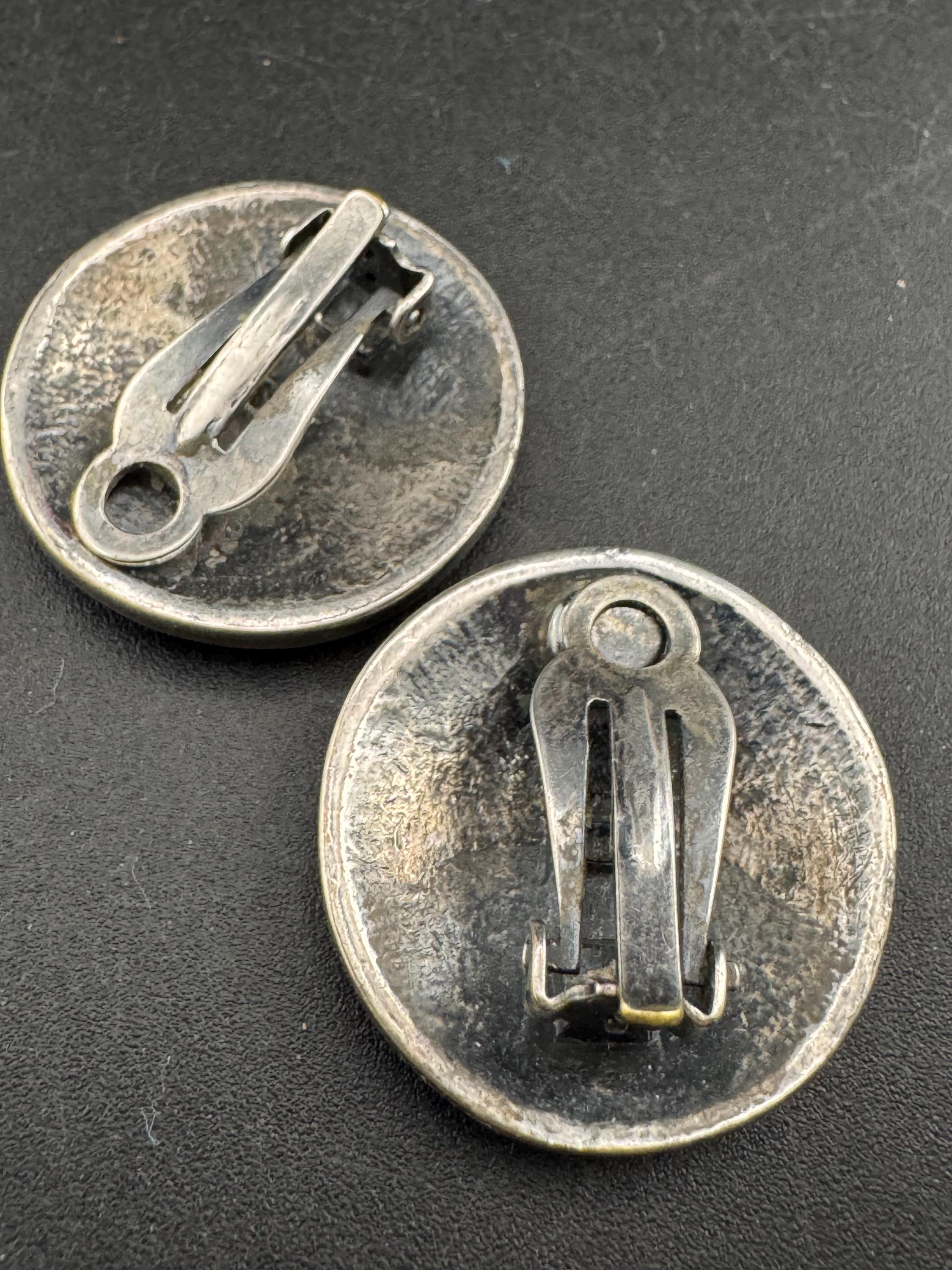 Vintage 2.5cm Silver Disc Earrings: 1990s Button
