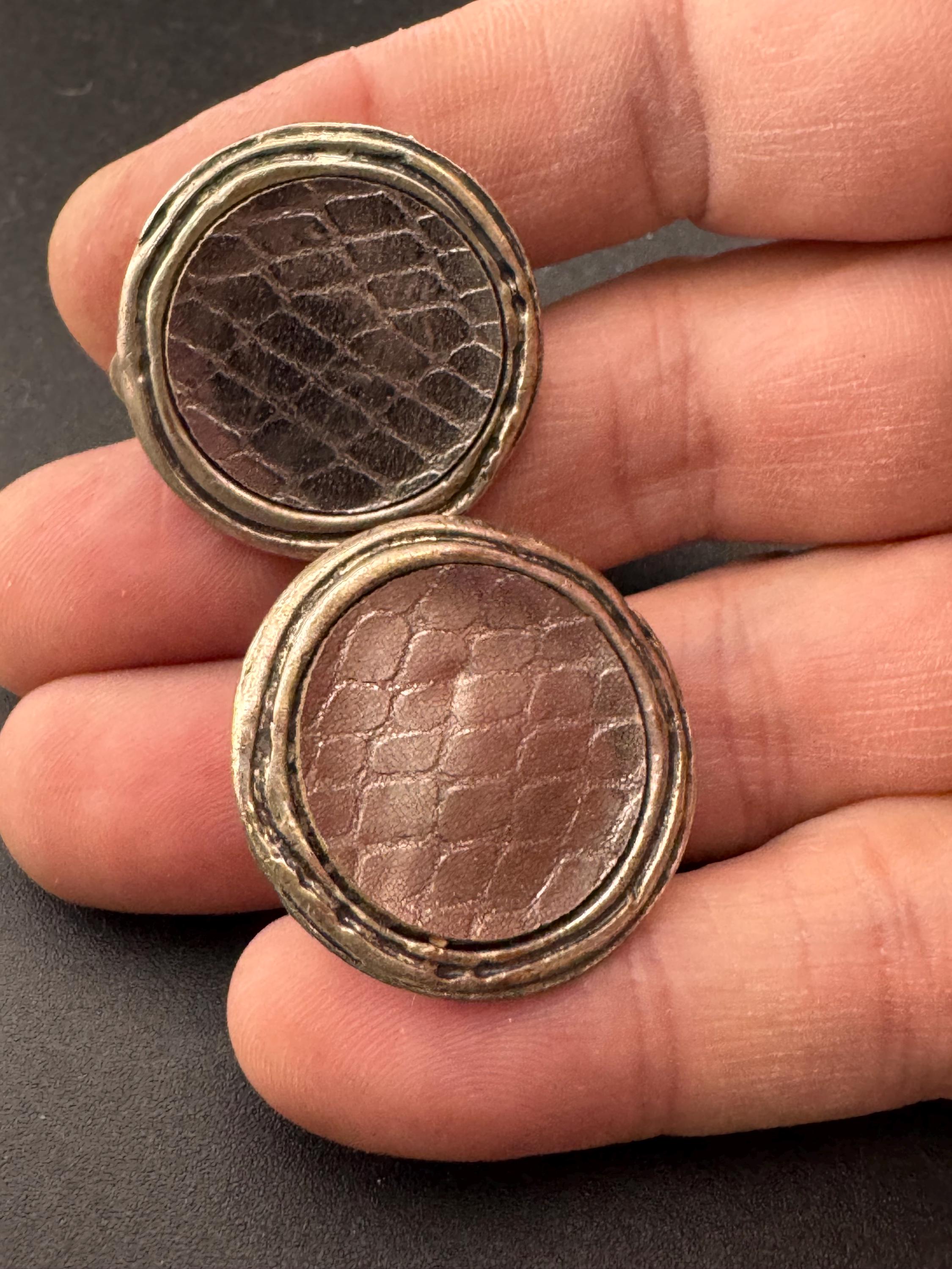 vintage Silver metal snake print insert 2.5cm disc clip on earrings