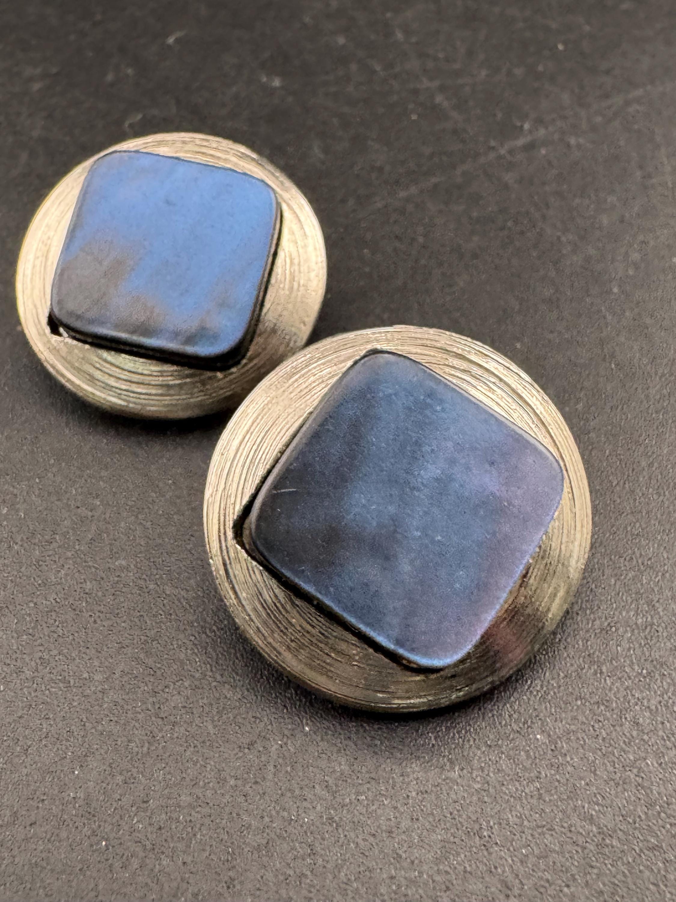 vintage Italian blue plastic Silver metal 2.5cm disc clip on earrings