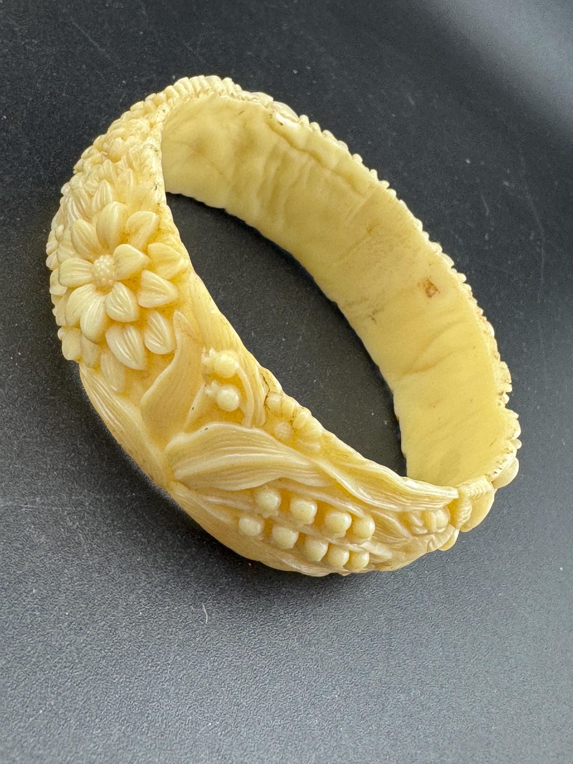 Antique Vintage Early Plastic Faux Bone Horn Celluloid Carved Bangle Bracelet