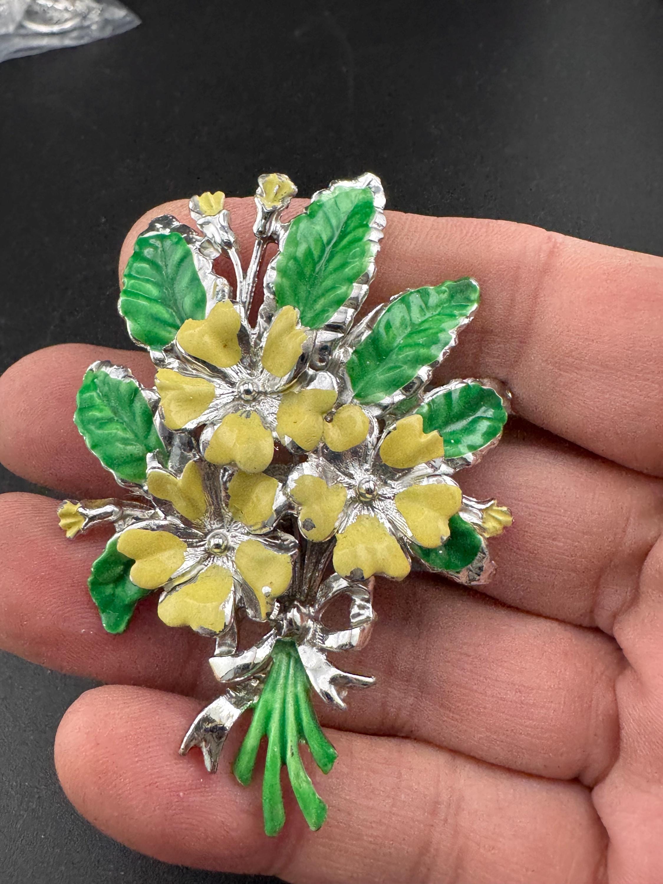 Vintage Enamel Exquisite floral birthday series brooch, yellow primrose flowers