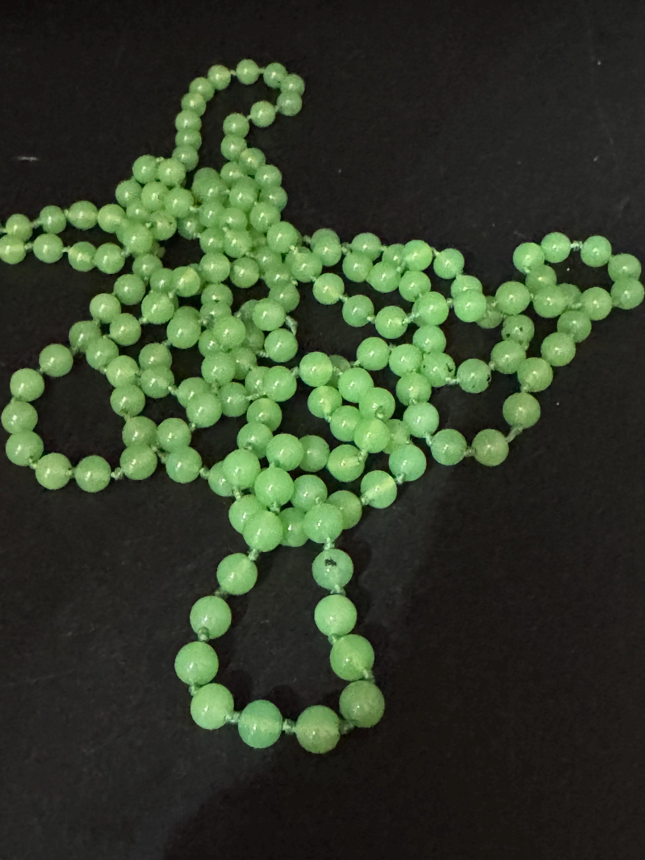 vintage Uranium UV glass beaded long necklace 168cm, flapper beads