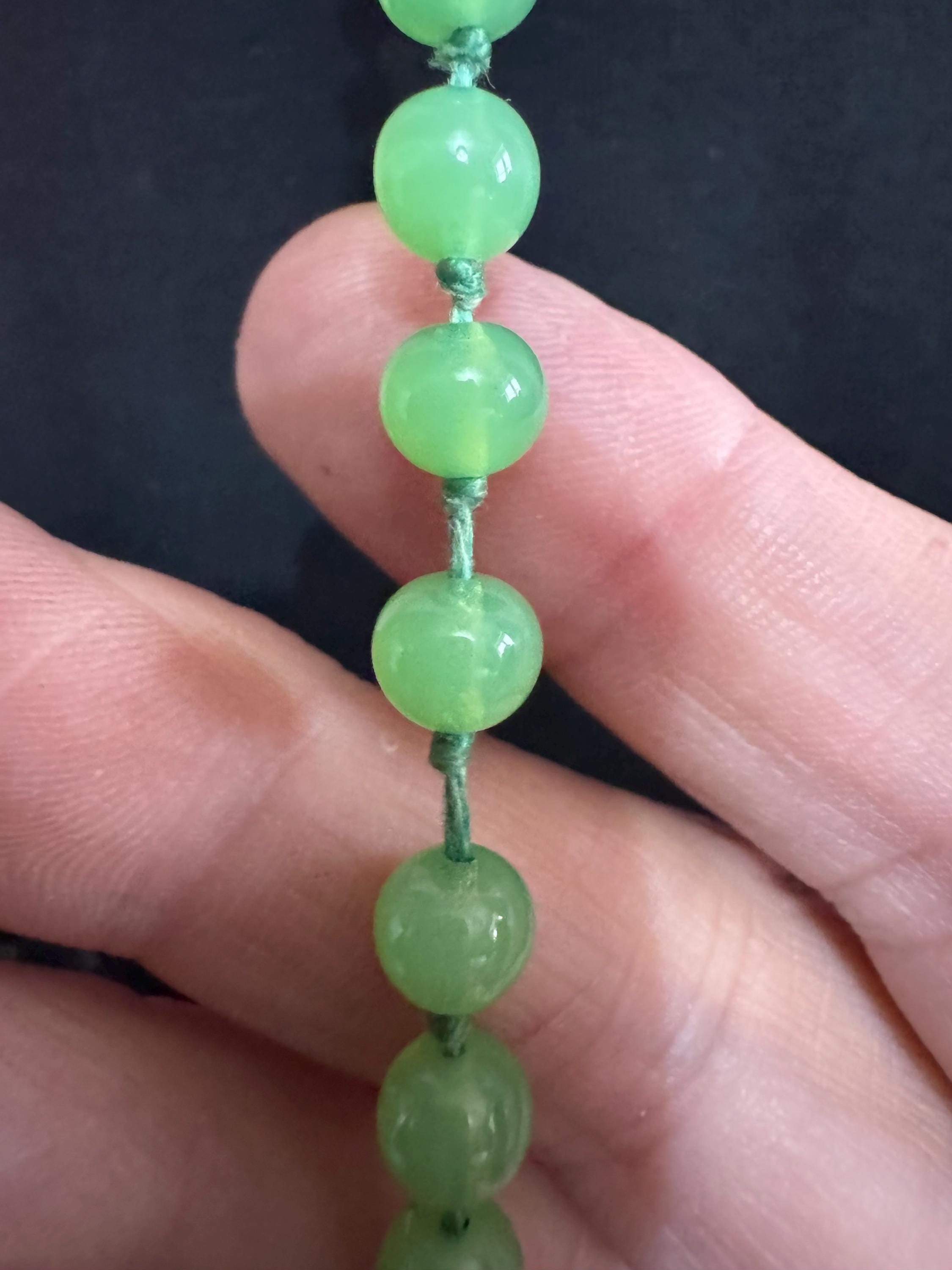 vintage Uranium UV glass beaded long necklace 168cm, flapper beads