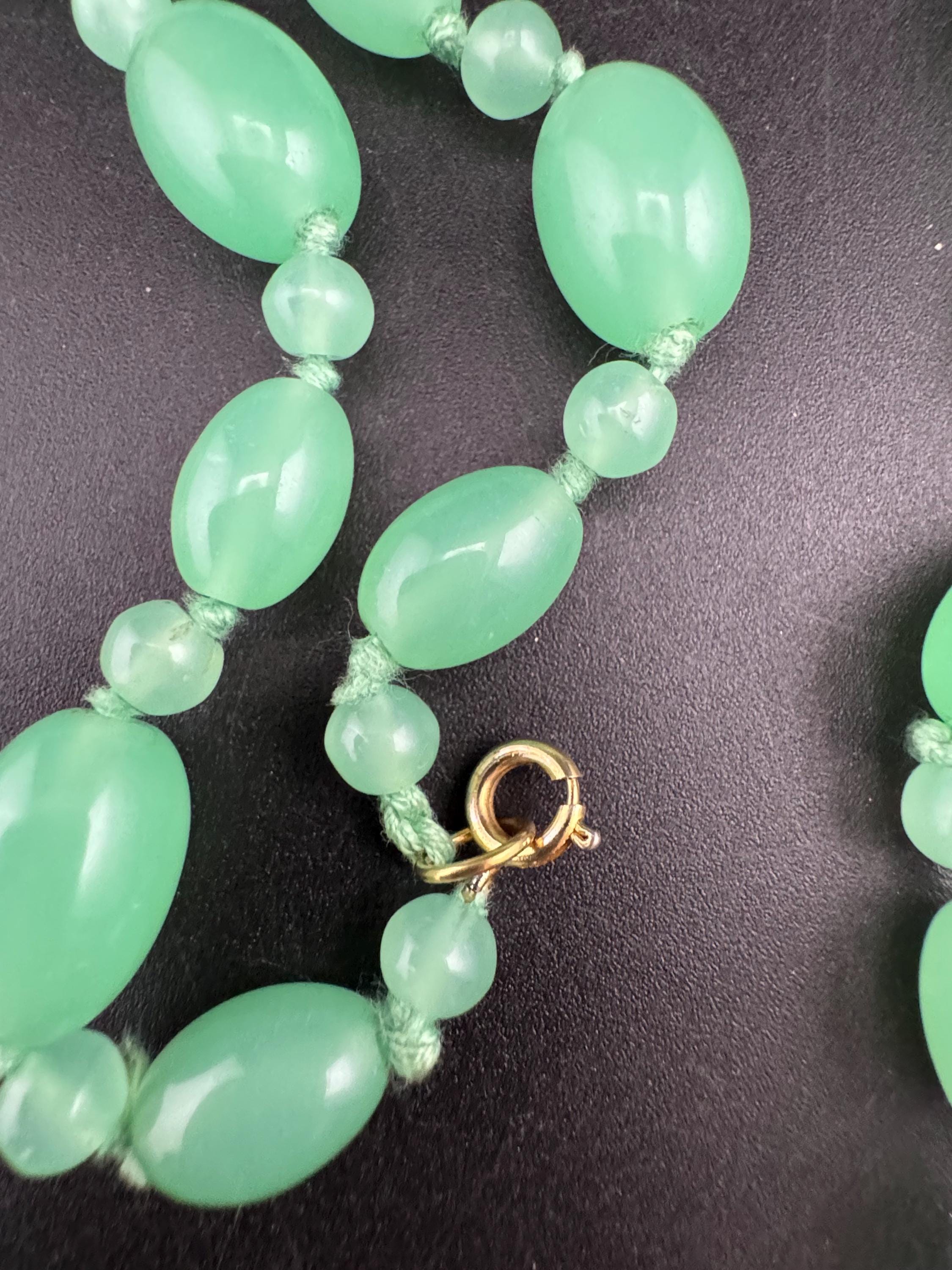 vintage Uranium UV glass beaded necklace 80cm, Czech beads
