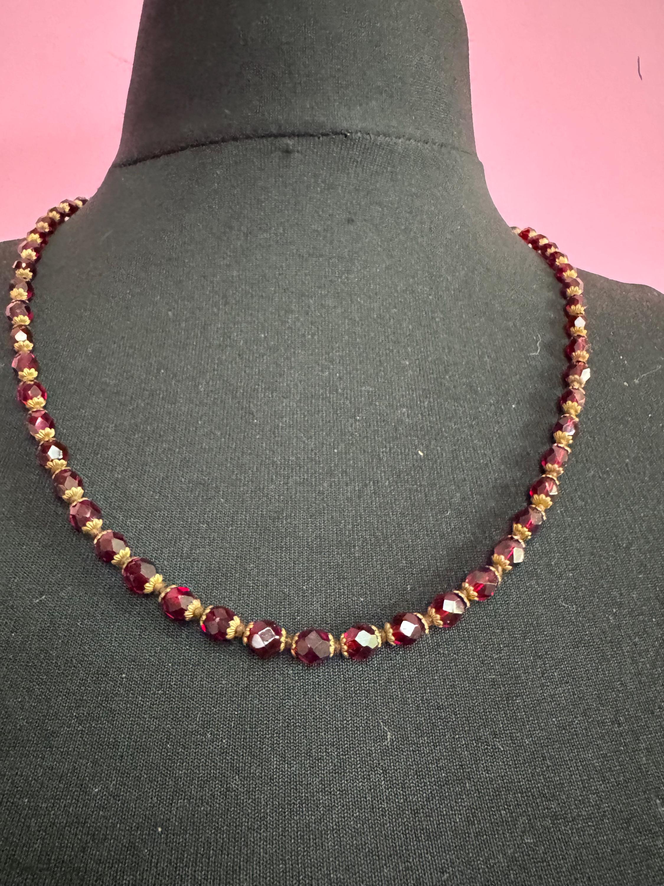 Vintage Art Deco red faceted glass beaded necklace 61cm