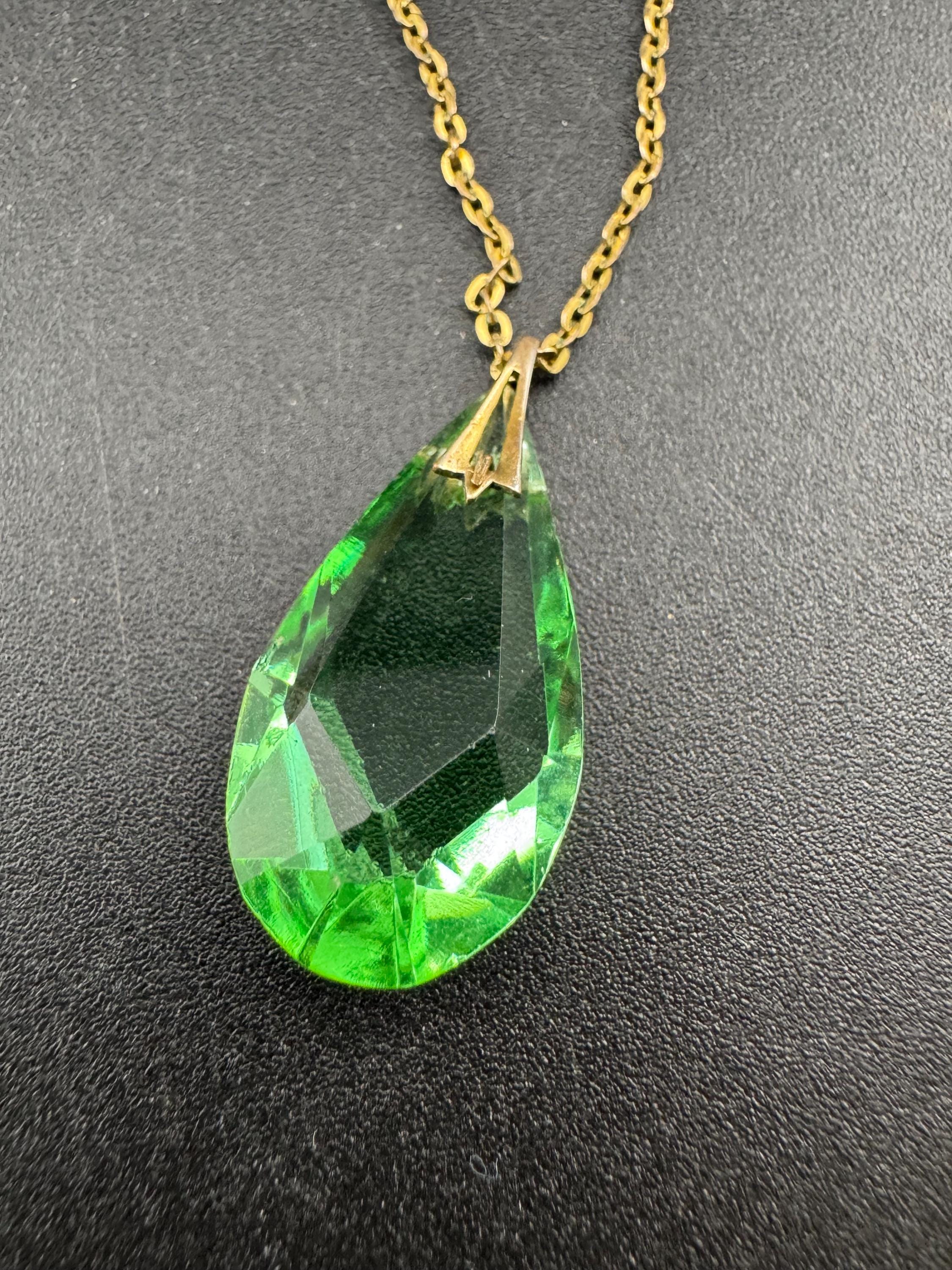Rolled gold Art Deco emerald green teardrop pendant drop Necklace Antique