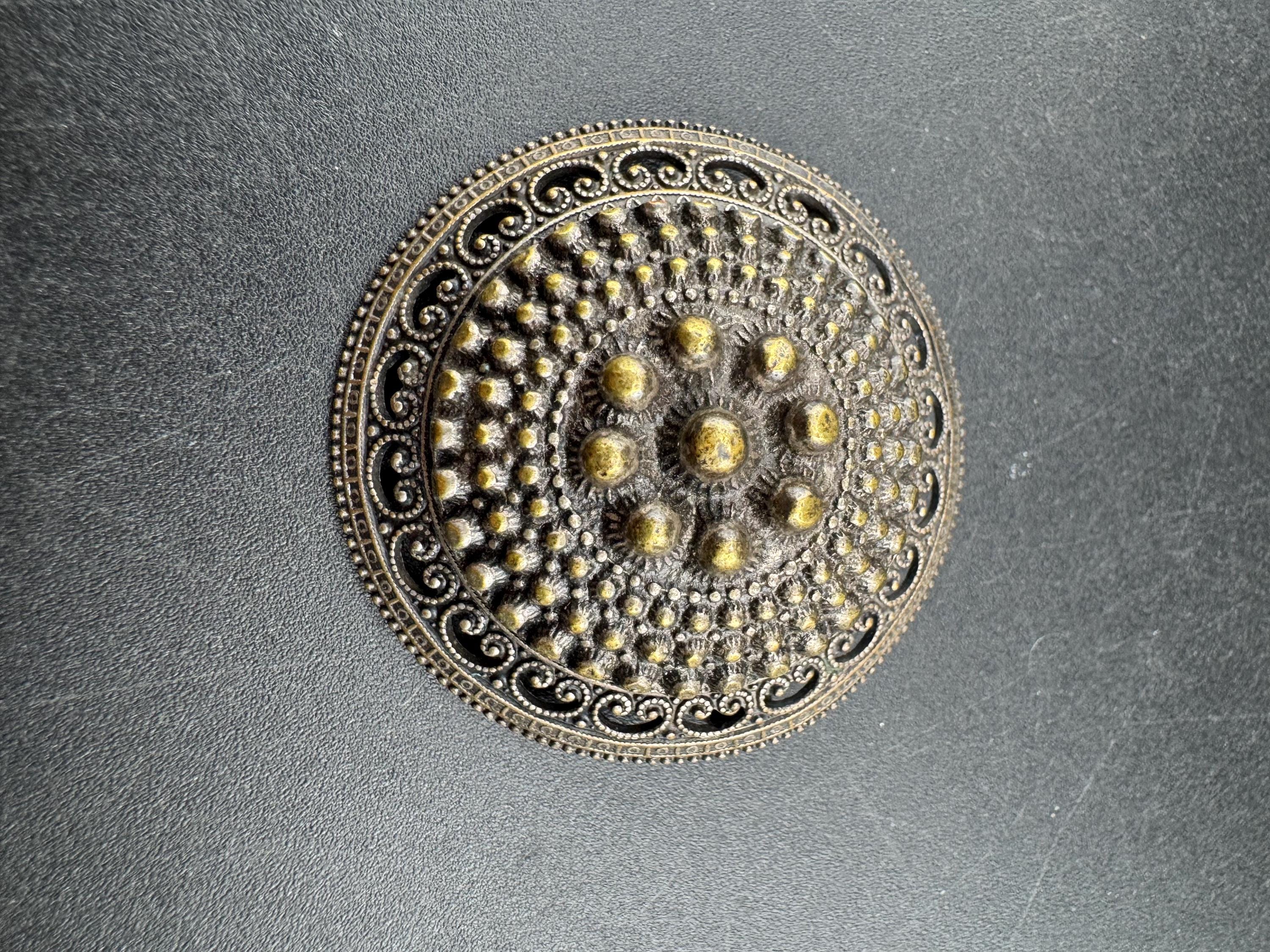 Vintage round etruscan domed bullseye cannetille Brooch, dark gold tone