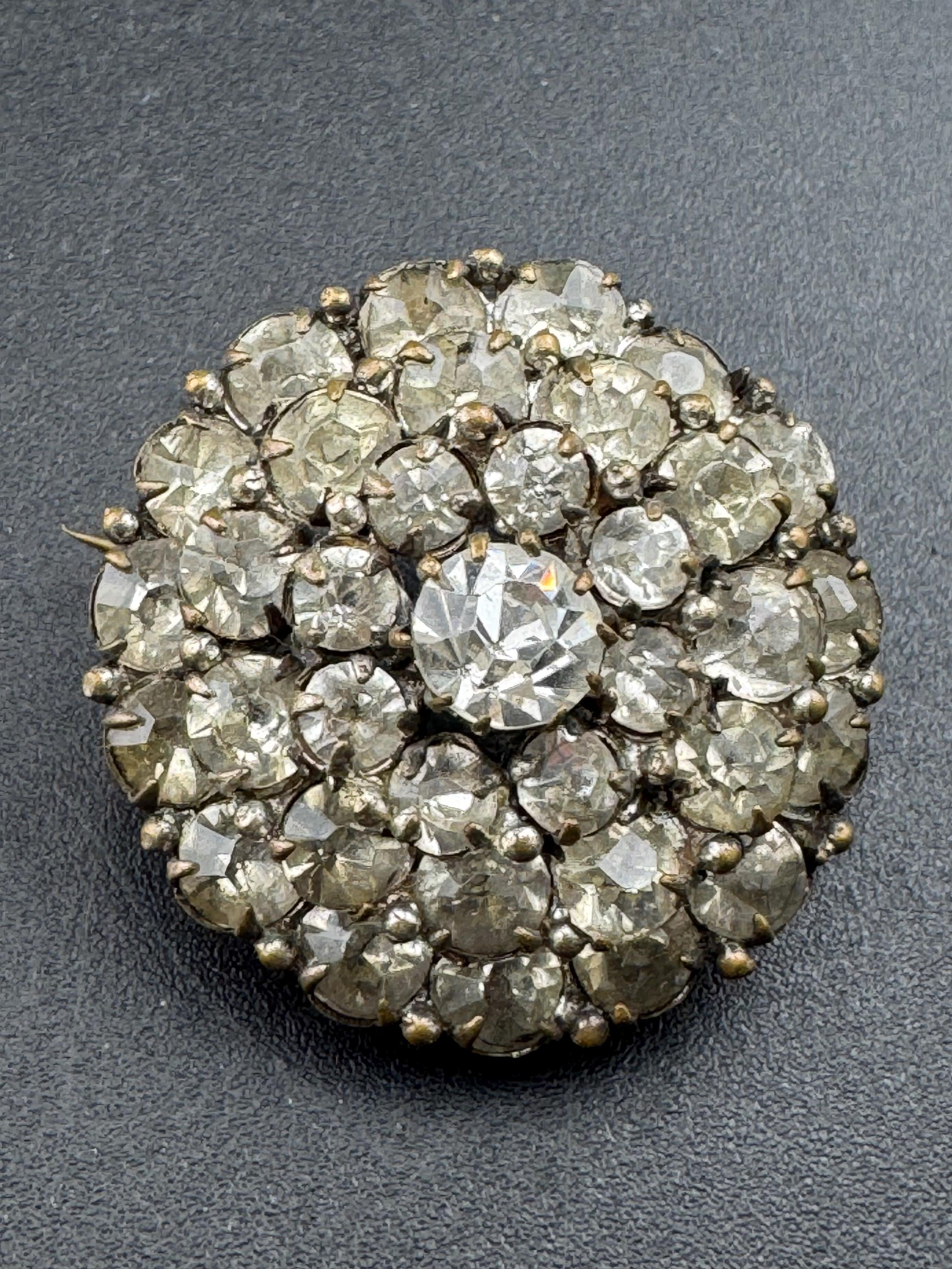 Vintage Edwardian clear rhinestone diamanté domed bullseye brooch, c clasp