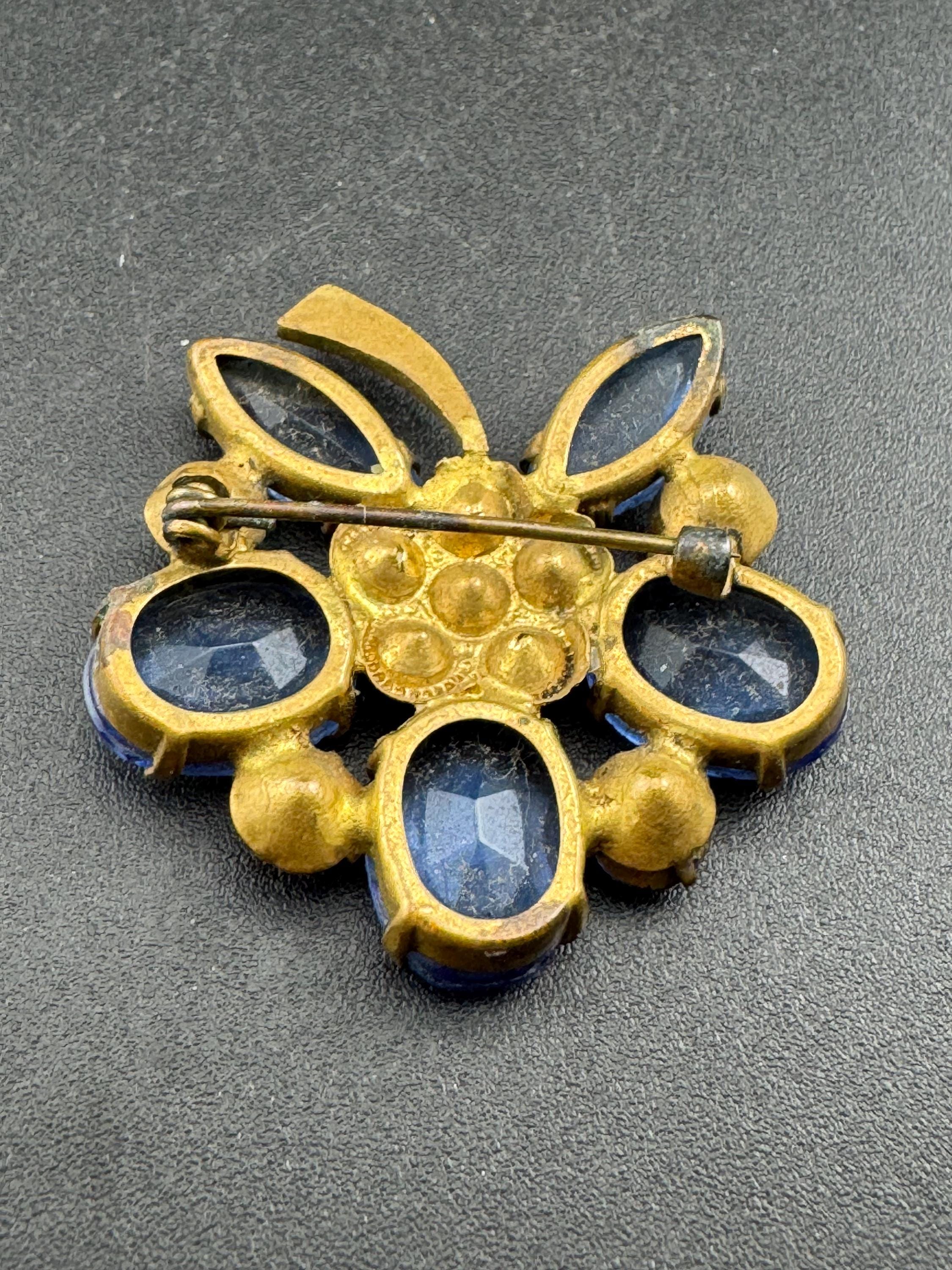 Art Deco sapphire rhinestone floral brooch, c clasp vintage