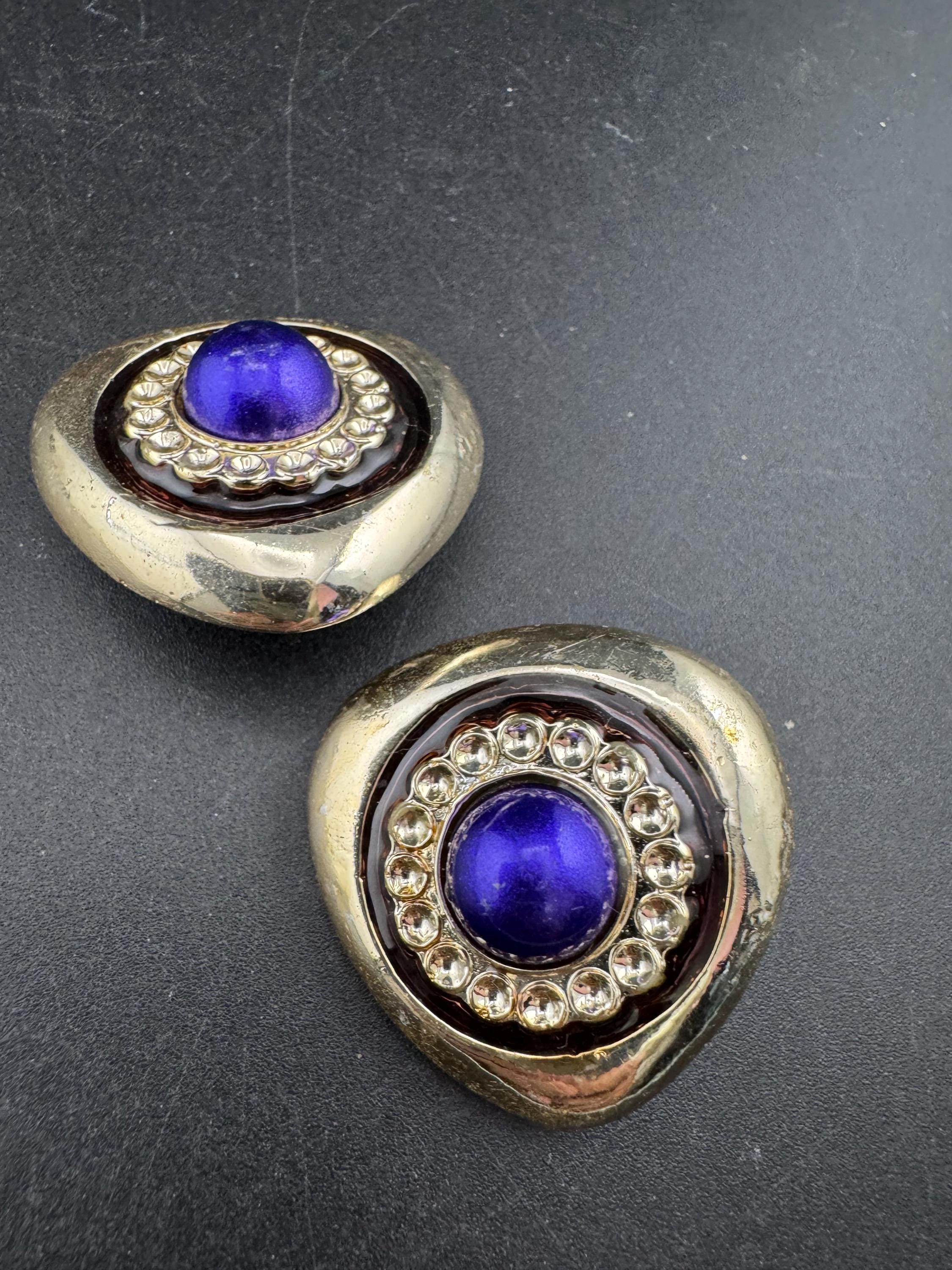 Vintage plastic oversized triangular gold tone purple cabochon clip on earrings 3.5cm