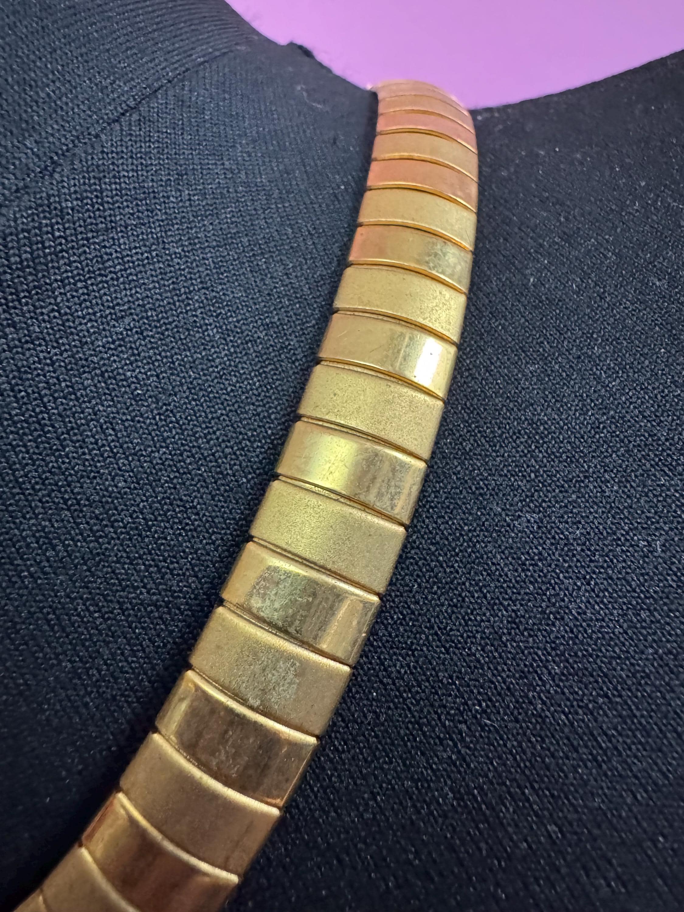 Two tone gold omega choker necklace , vintage 46cm