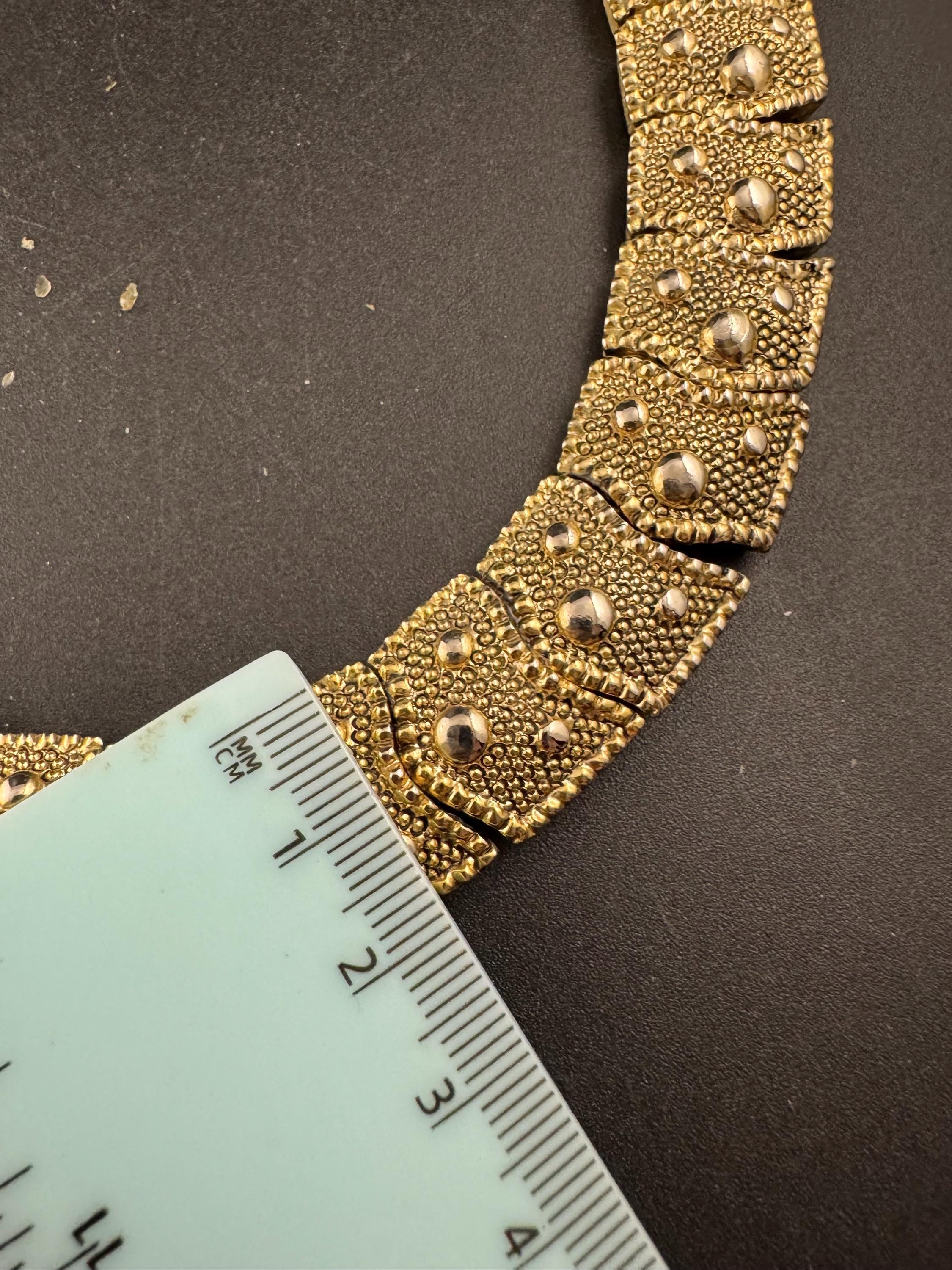 Vintage wide panel link choker necklace 42cm, gold tone brutalist