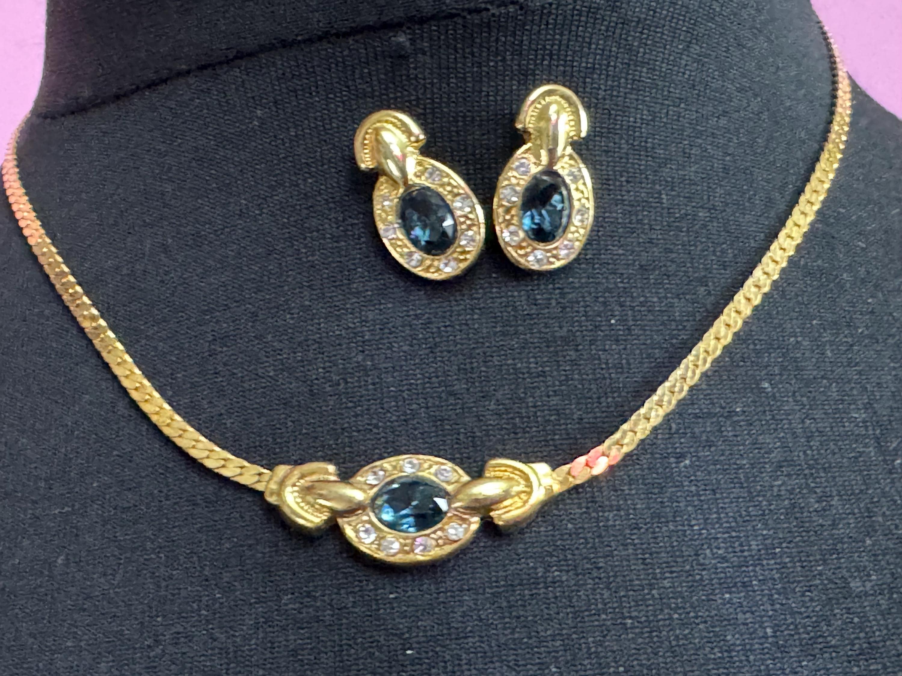 Vintage gold sapphire crystal pendant chain necklace and matching pierced earrings