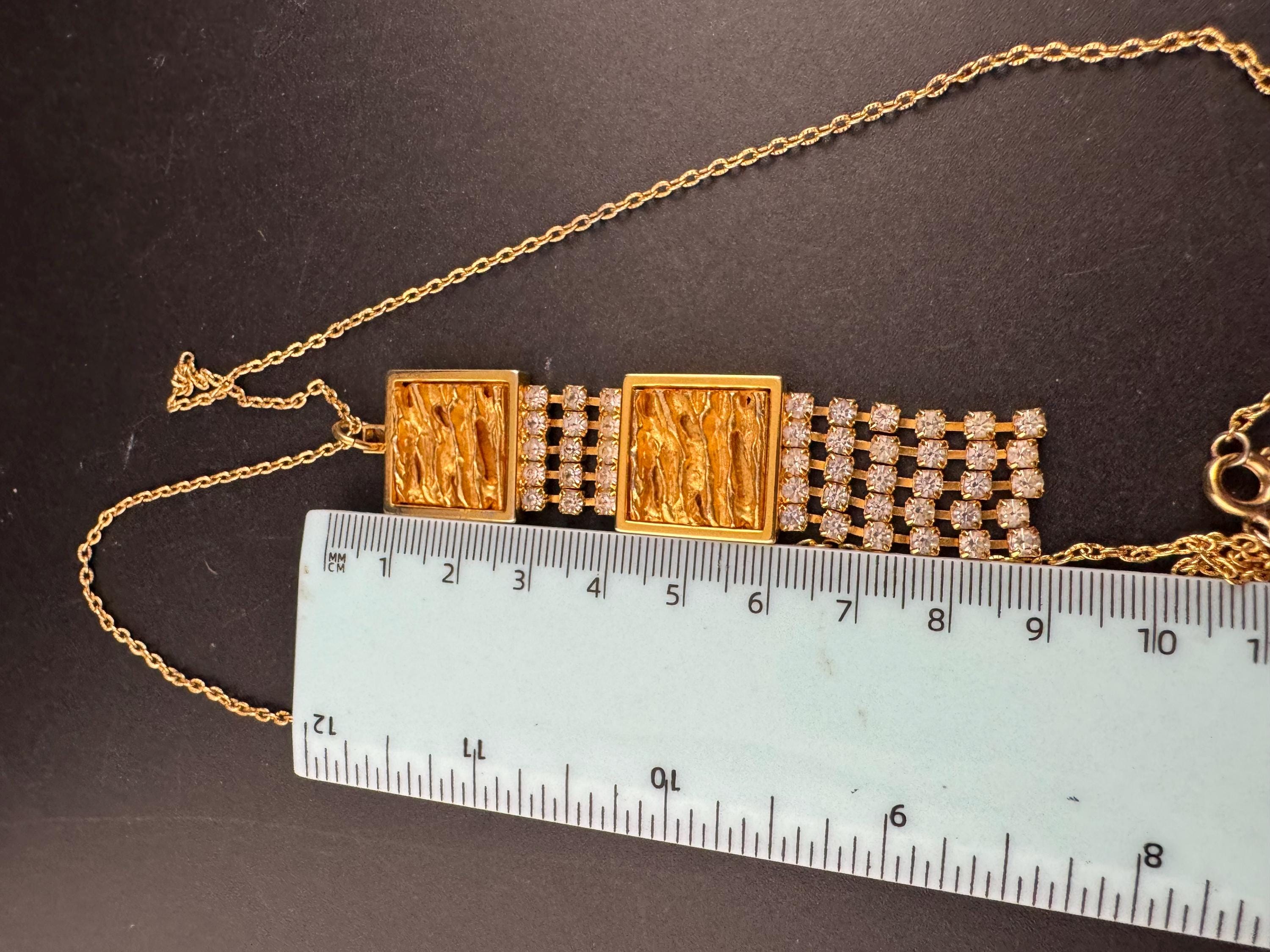 80s gold clear diamanté brutalist pendant chsin necklace 58cm