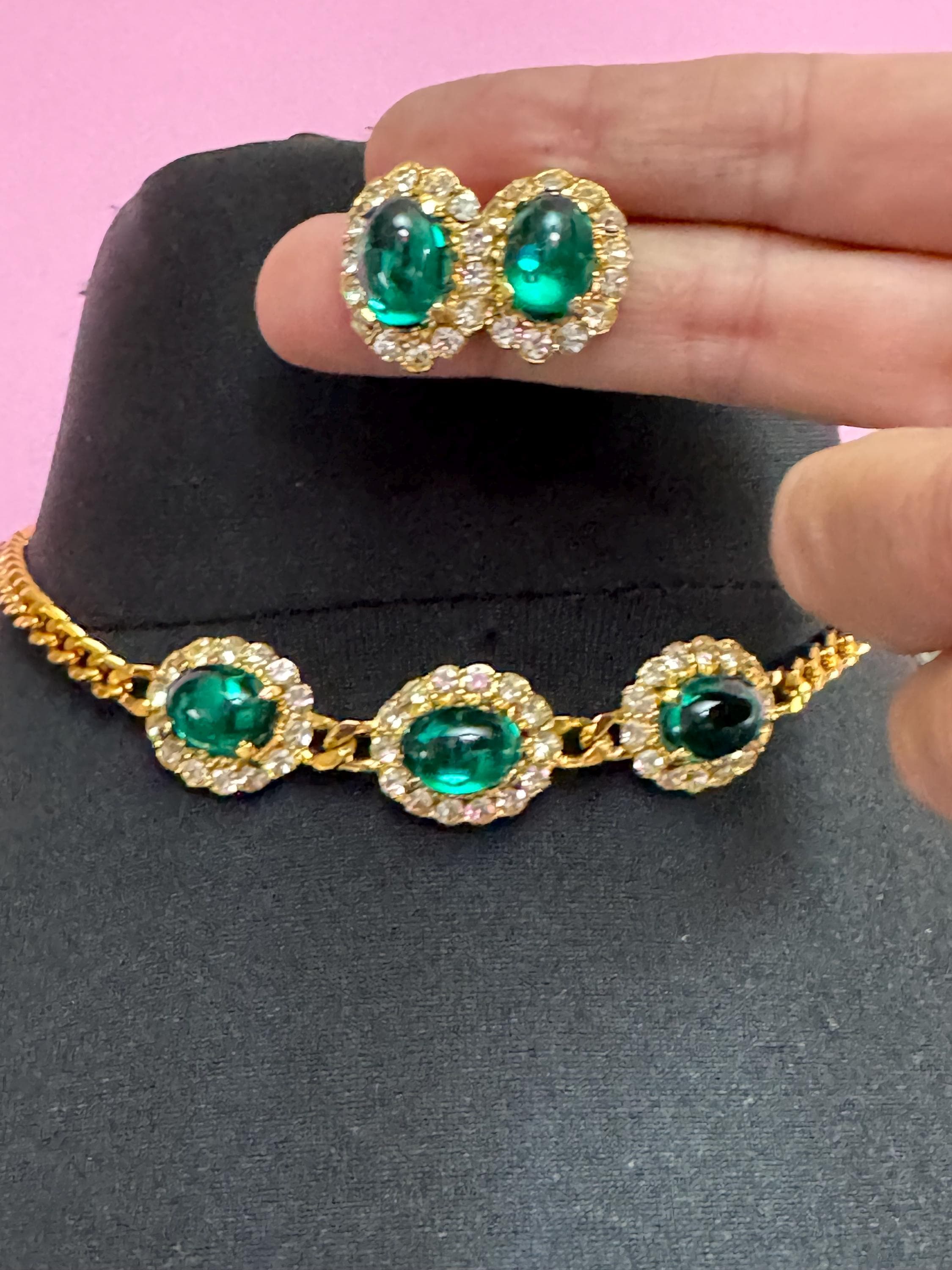 Austrian crystal emerald green Oval cabochon and clear diamanté choker necklace and matching clip earrings