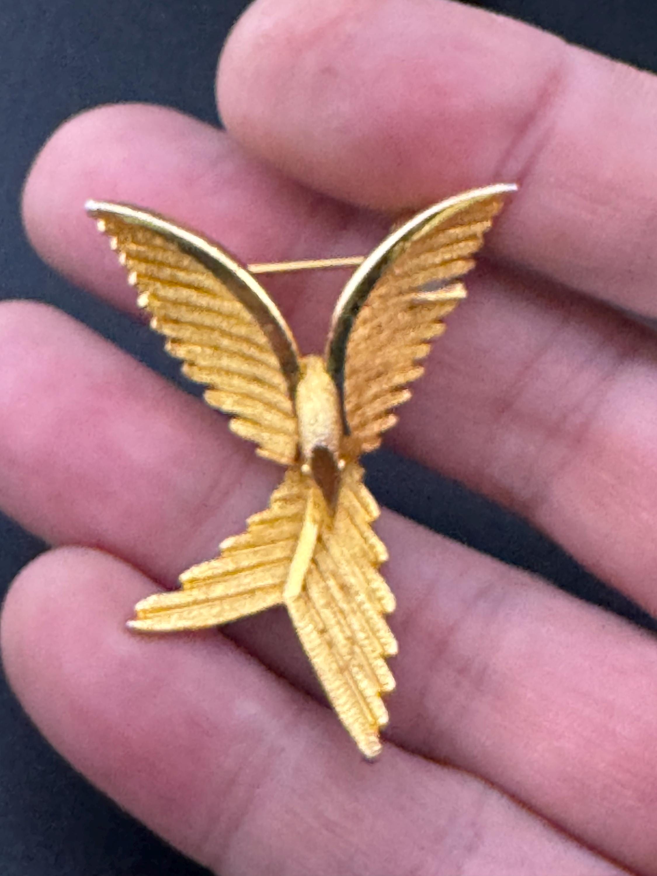 vintage gold tone abstract bird brooch 4cm sphinx