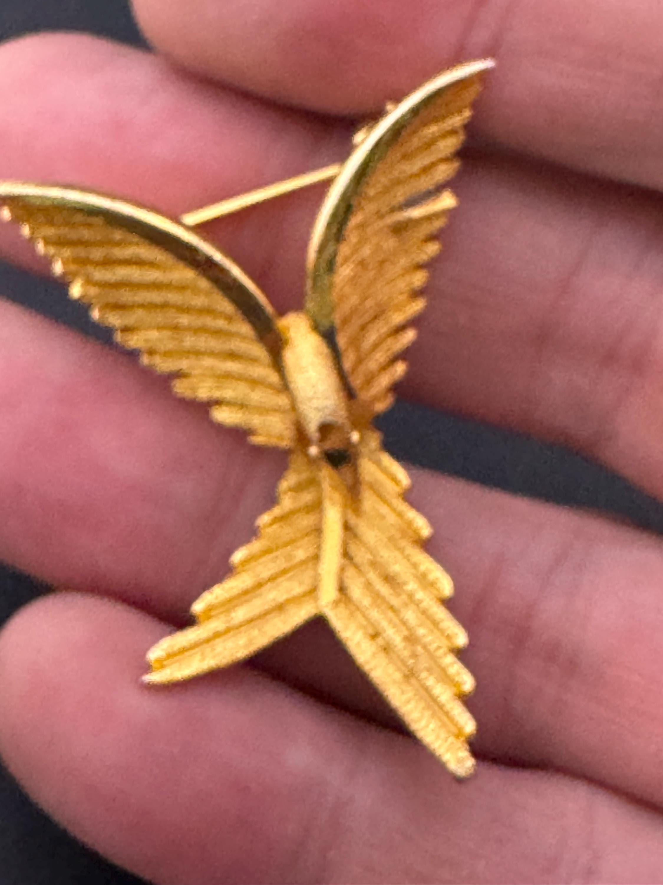 vintage gold tone abstract bird brooch 4cm sphinx