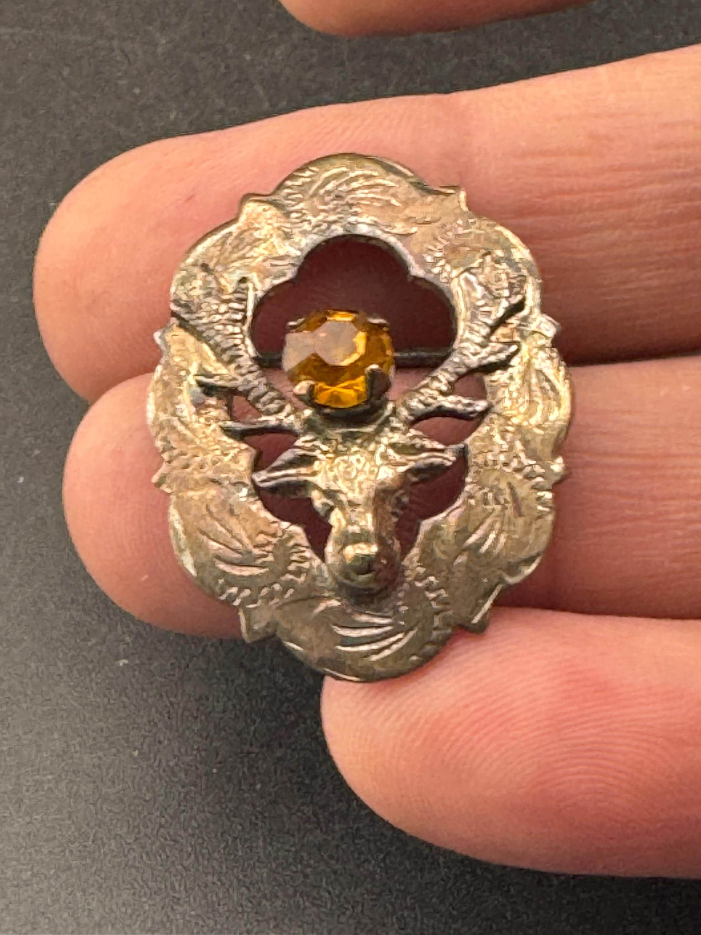 Vintage Scottish citrine glass highland stag Brooch, silver plated