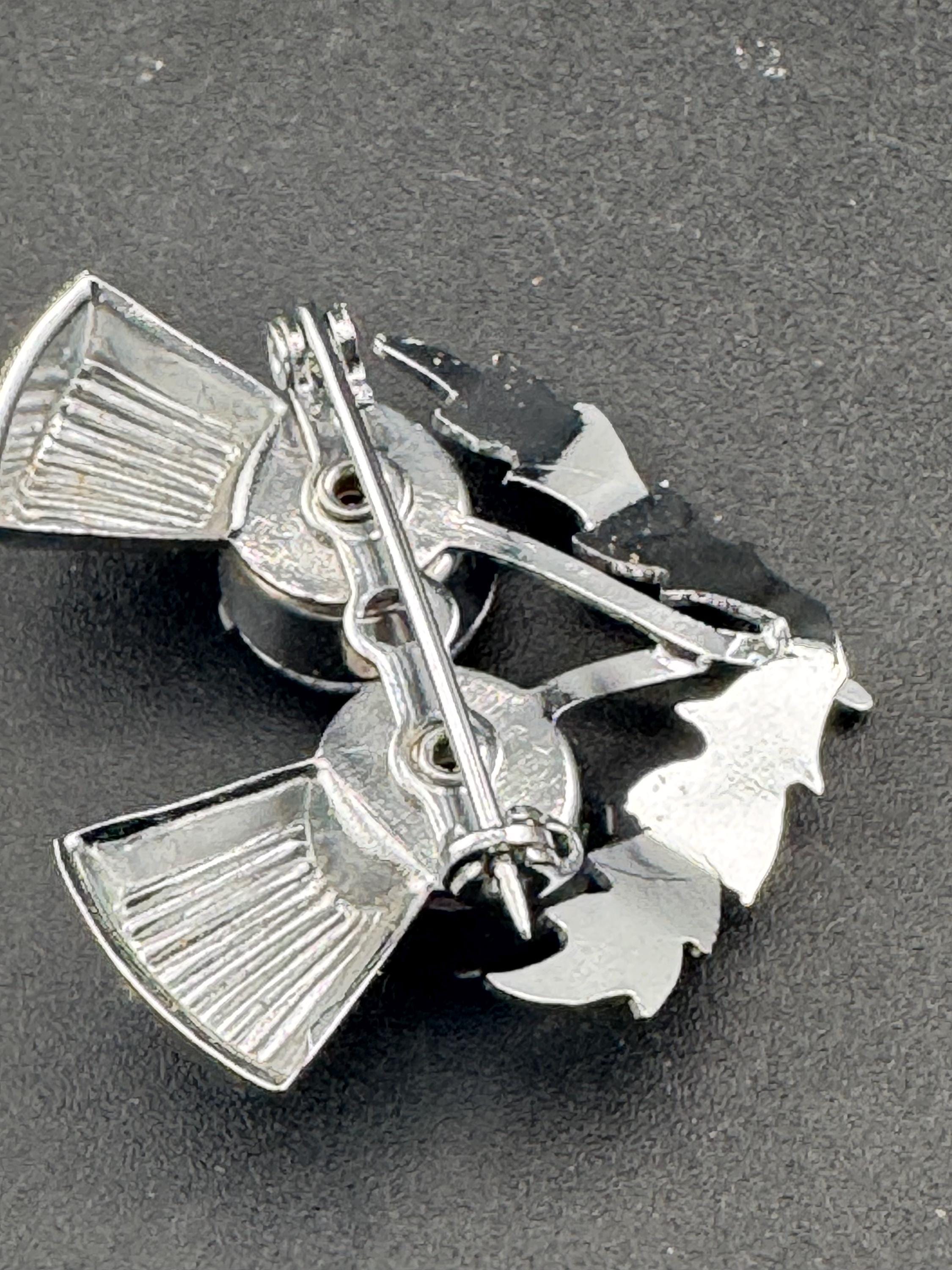 Vintage Scottish thistle brooch set with faux glass citrine, silver chrome metal