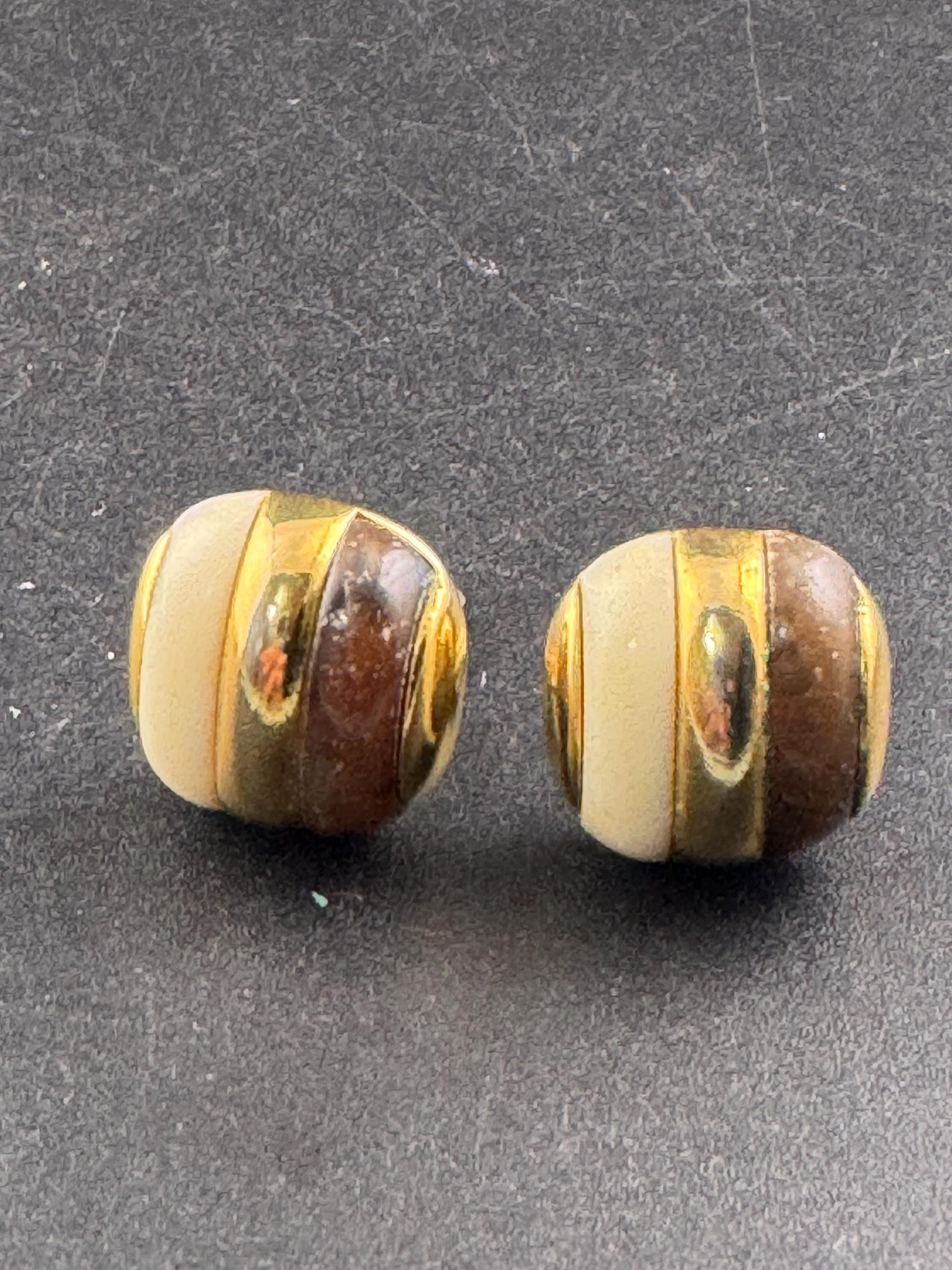 Vintage warm brown cream acrylic stud clip on earrings, gold tone 1.75cm