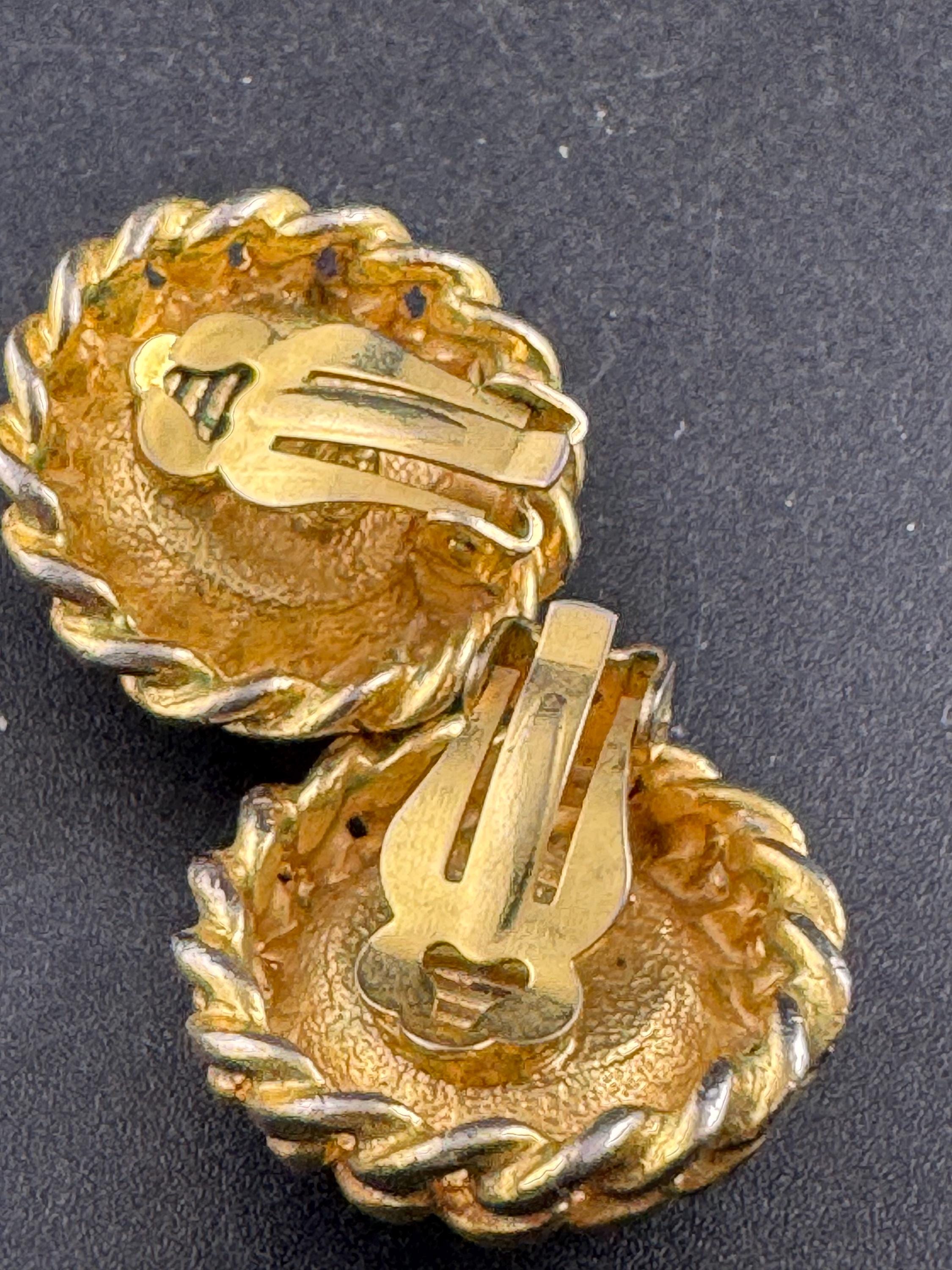 Vintage Chain link rope edge round light green acrylic dome clip on earrings