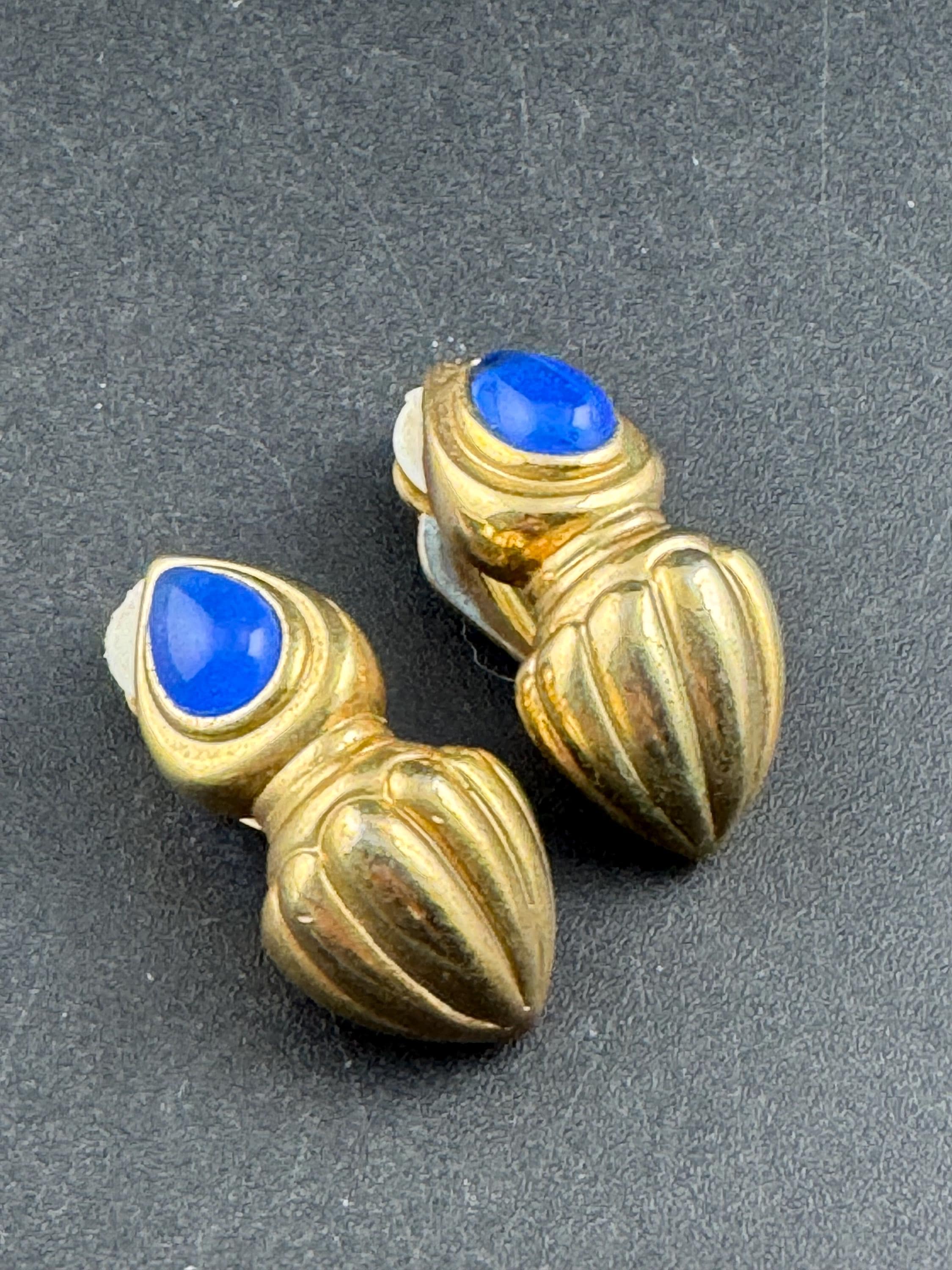 Vintage 1980s cabochon Clip On Earrings: Sapphire Blue Glass Gripoix style