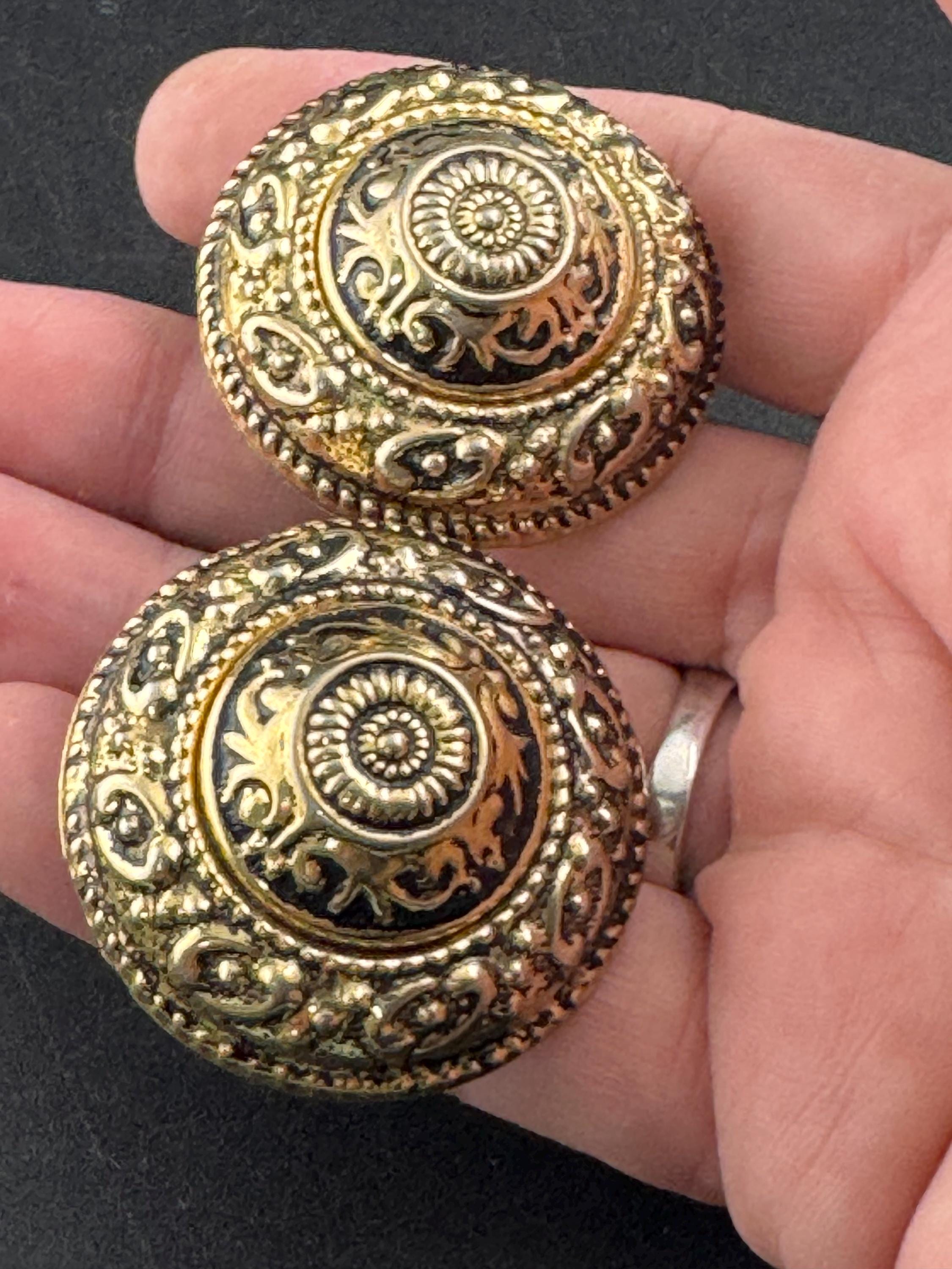 Vintage oversized 4cm gold metal Etruscan domed big clip on earrings, 1980s