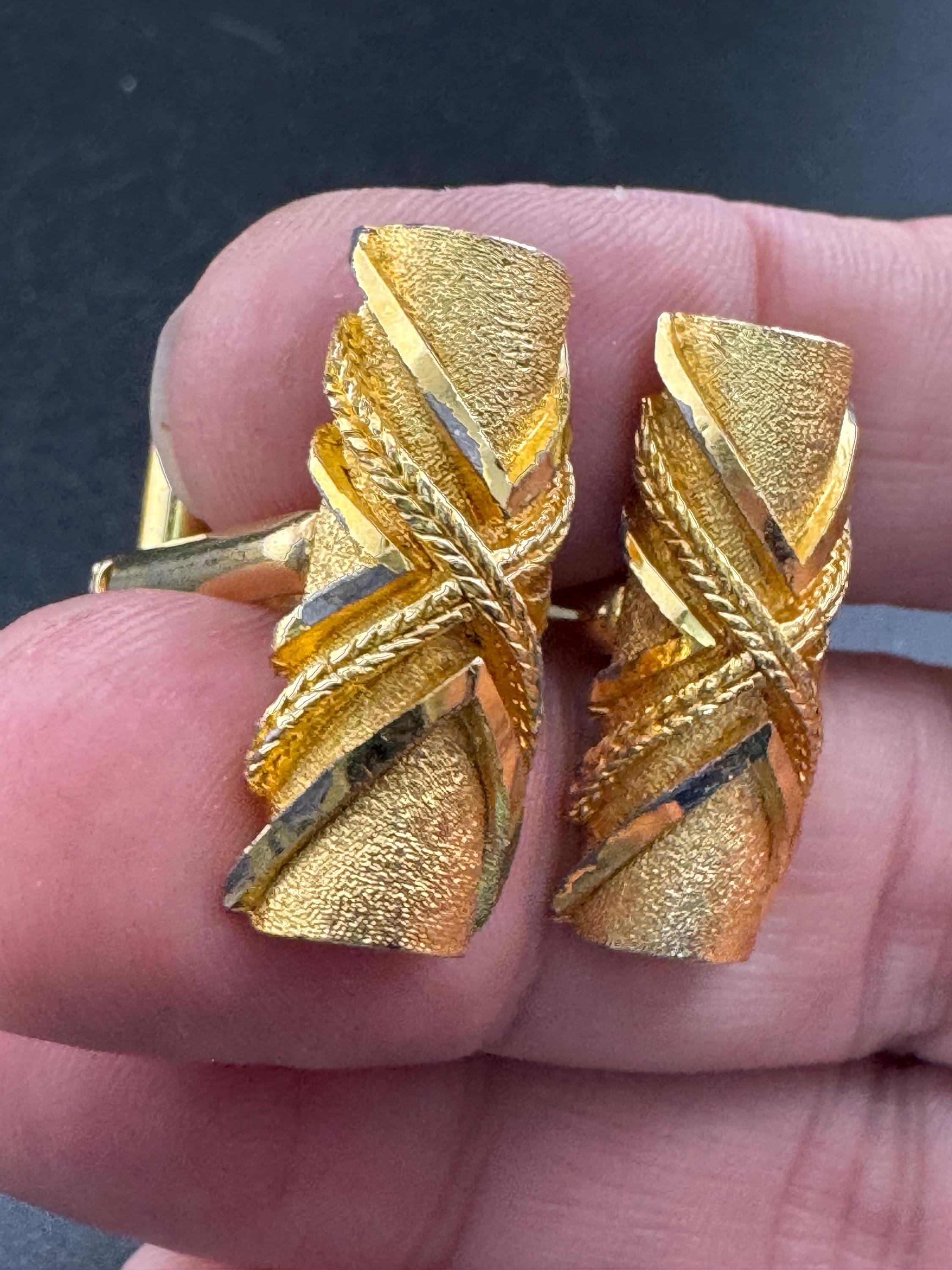 Brutalist 1970s modernist men’s cufflinks , gold tone vintage
