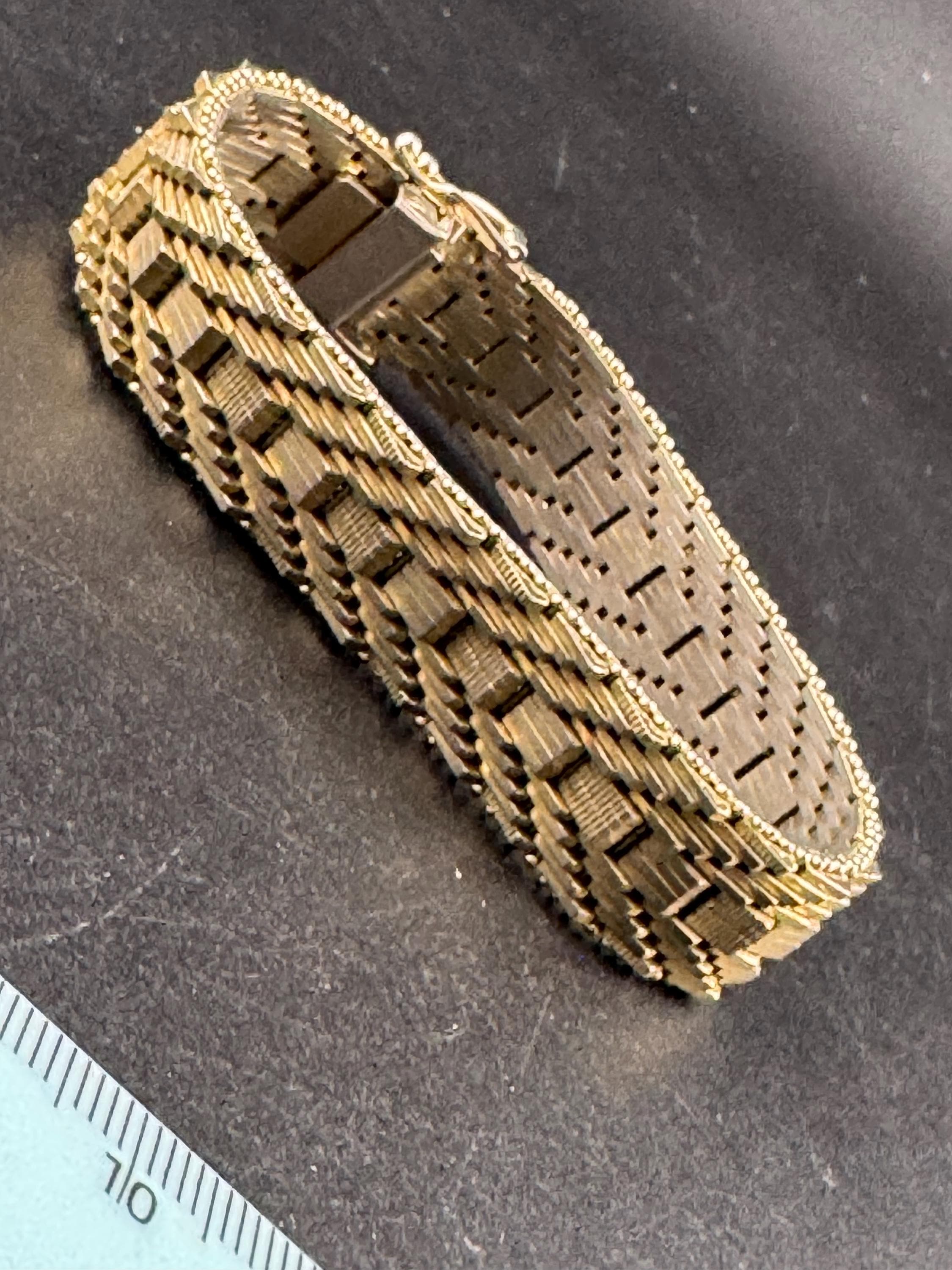 1970s Italian woven mesh gold plated textured flat bracelet