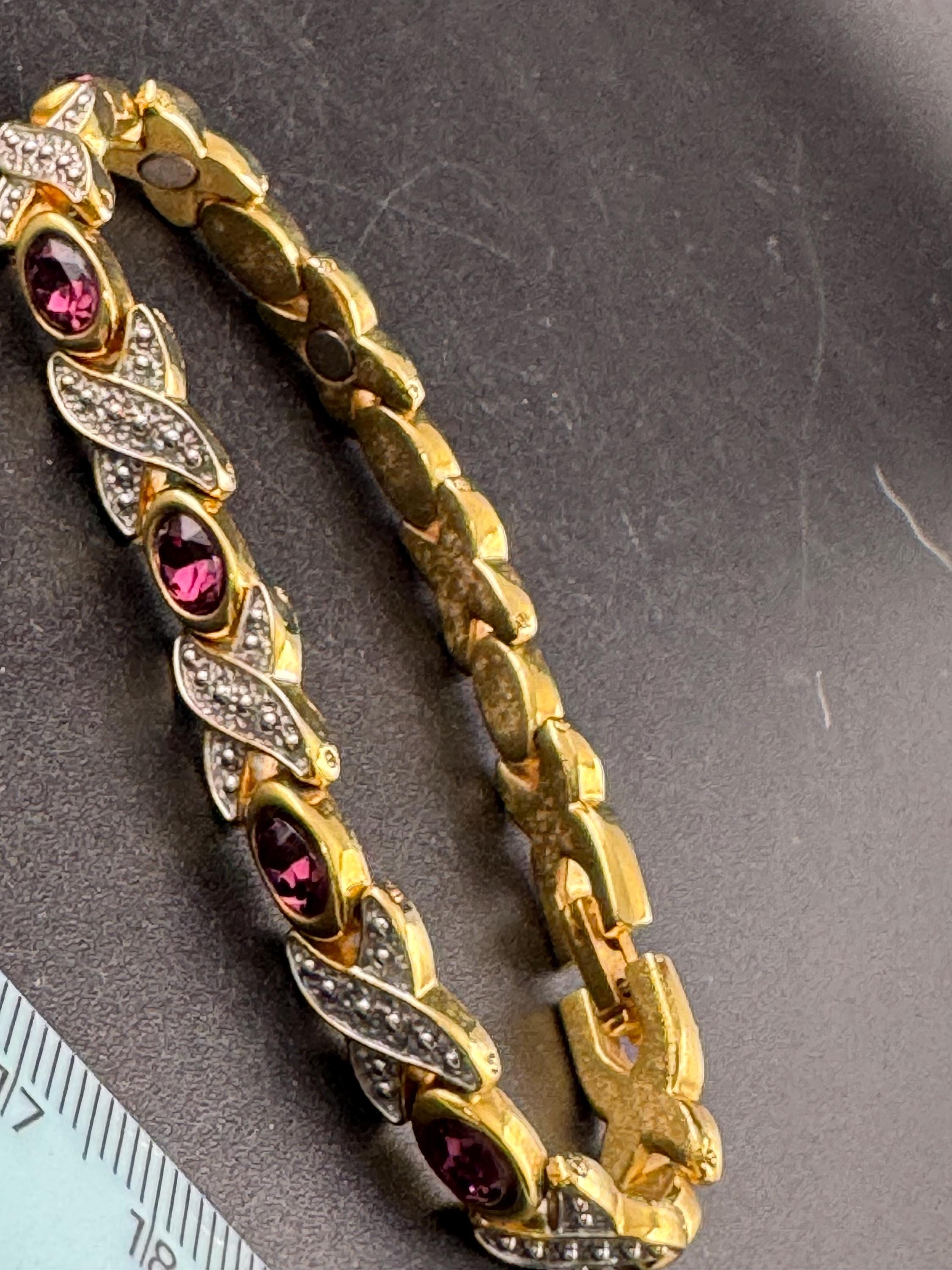 retro gold tone XO faux amethyst cabochon bracelet 19cm