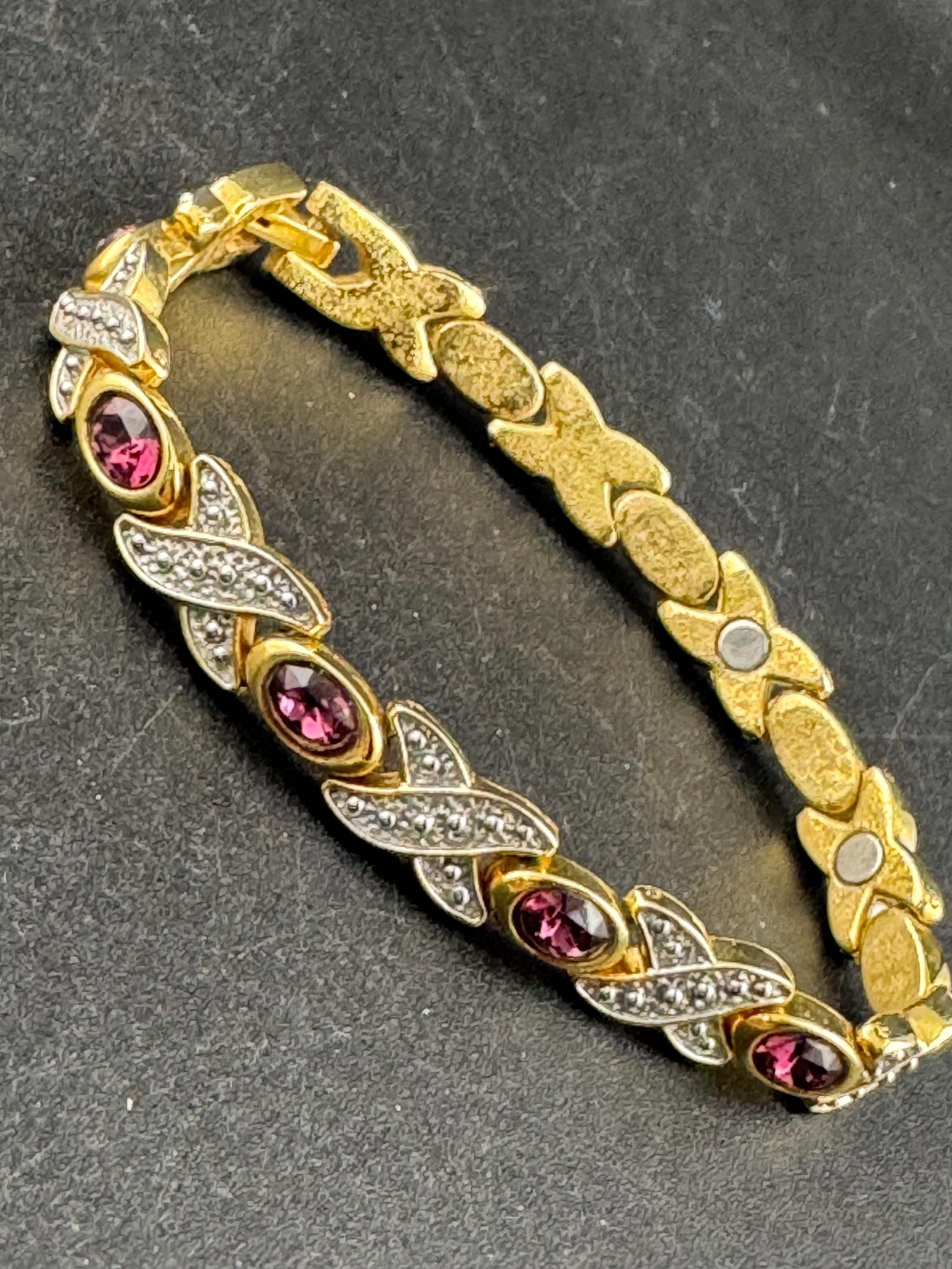 retro gold tone XO faux amethyst cabochon bracelet 19cm
