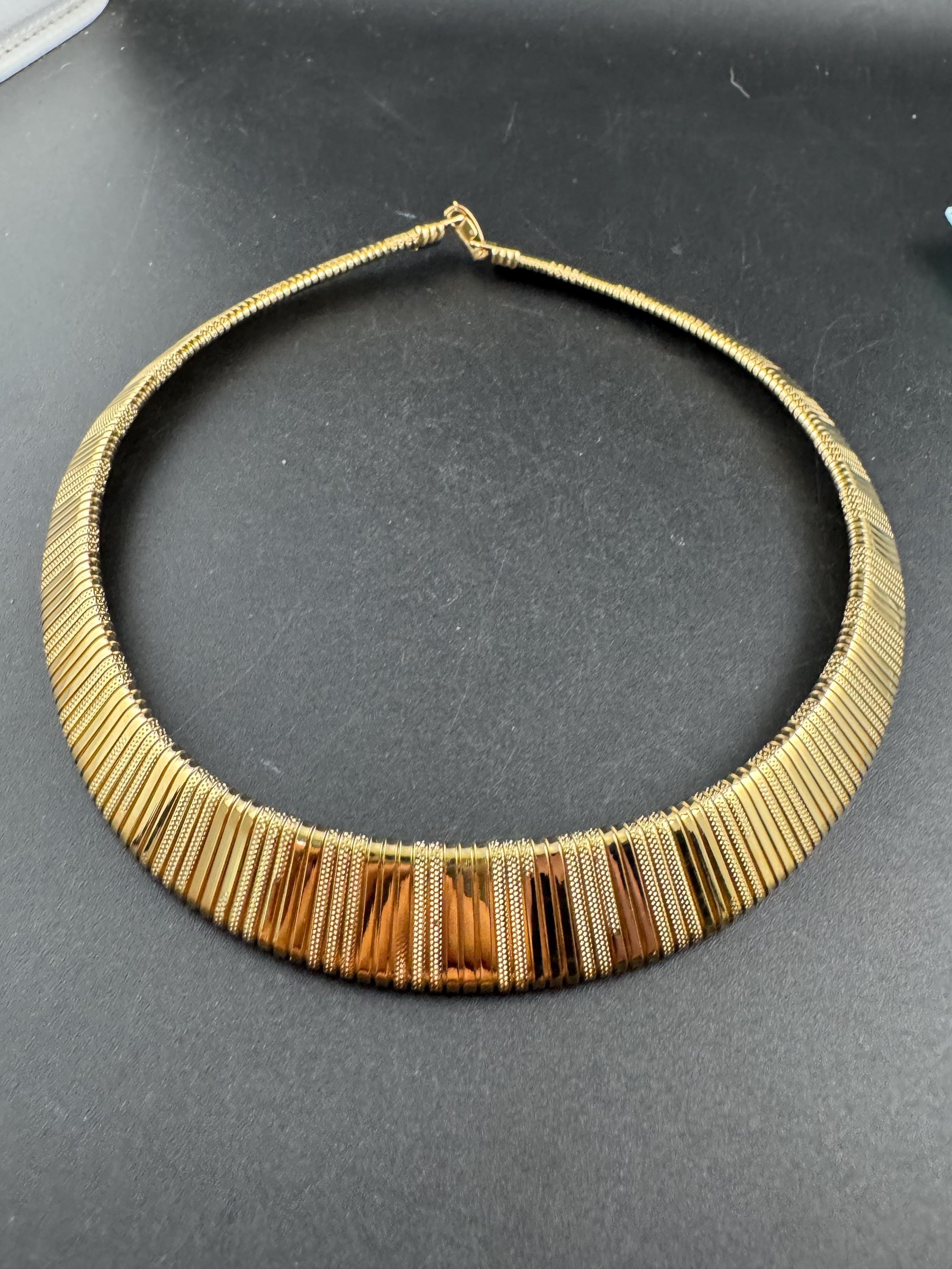 Vintage wide omega link choker necklace, gold tone