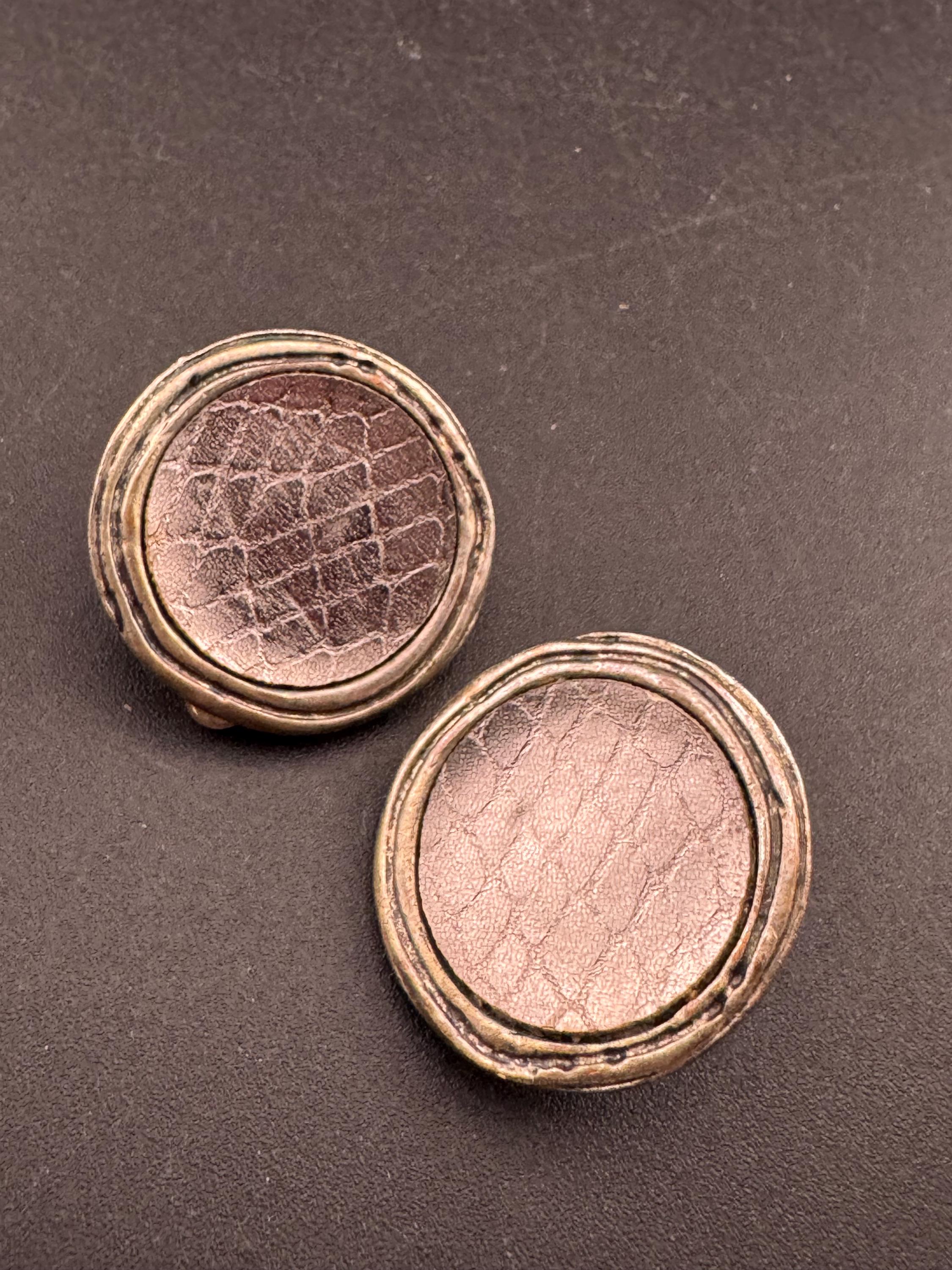vintage Silver metal snake print insert 2.5cm disc clip on earrings
