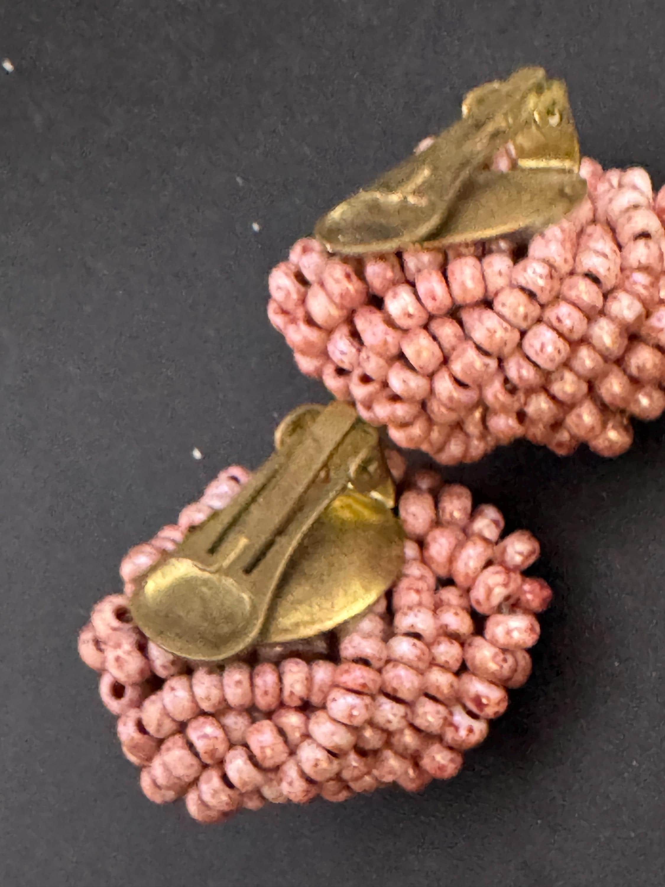 Vintage dusky pink taupe seed beaded KNOT Cluster Clip On Earrings