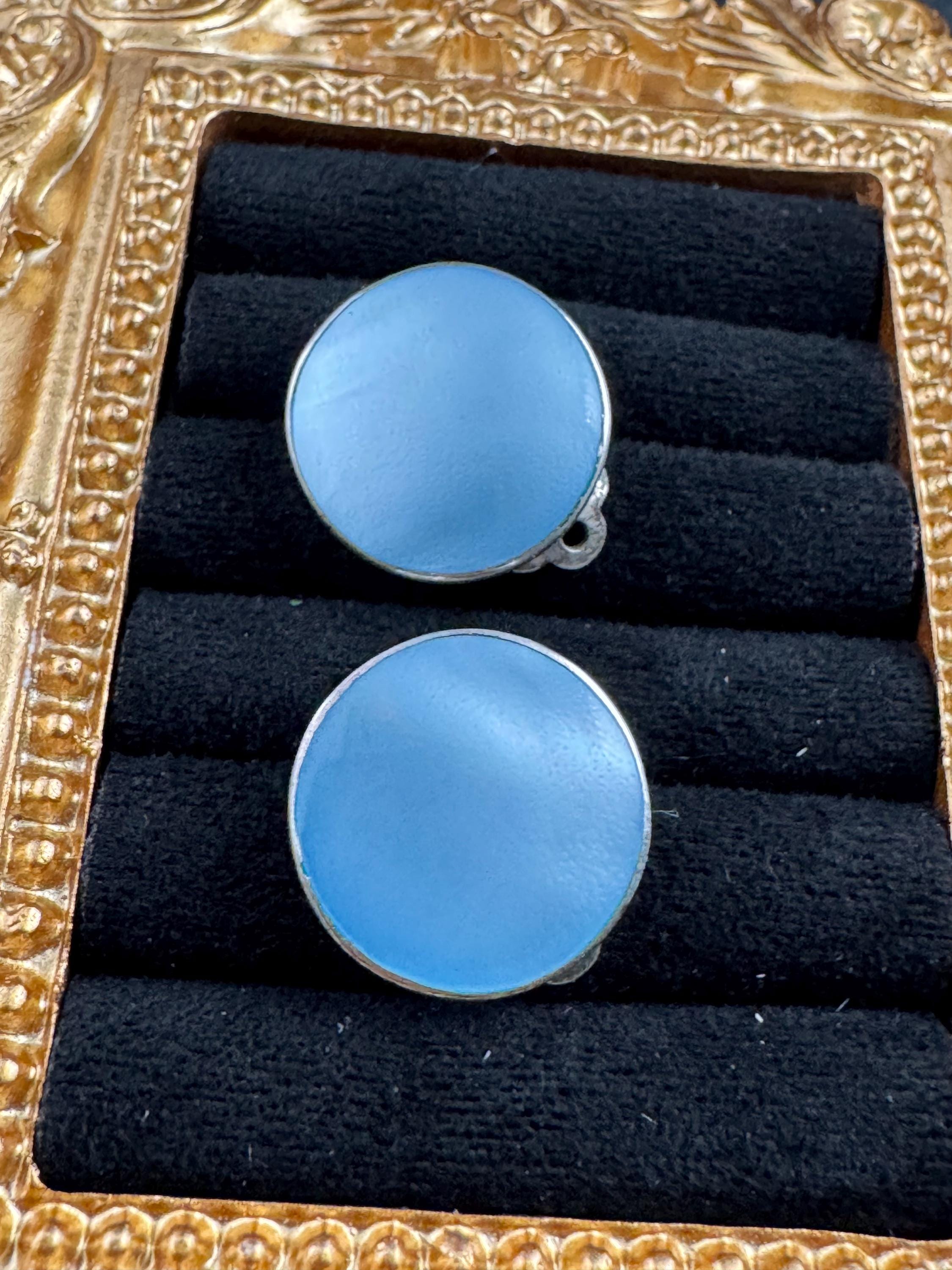 Small Vintage 925 blue natural shell sterling silver clip on earrings 1.4cm