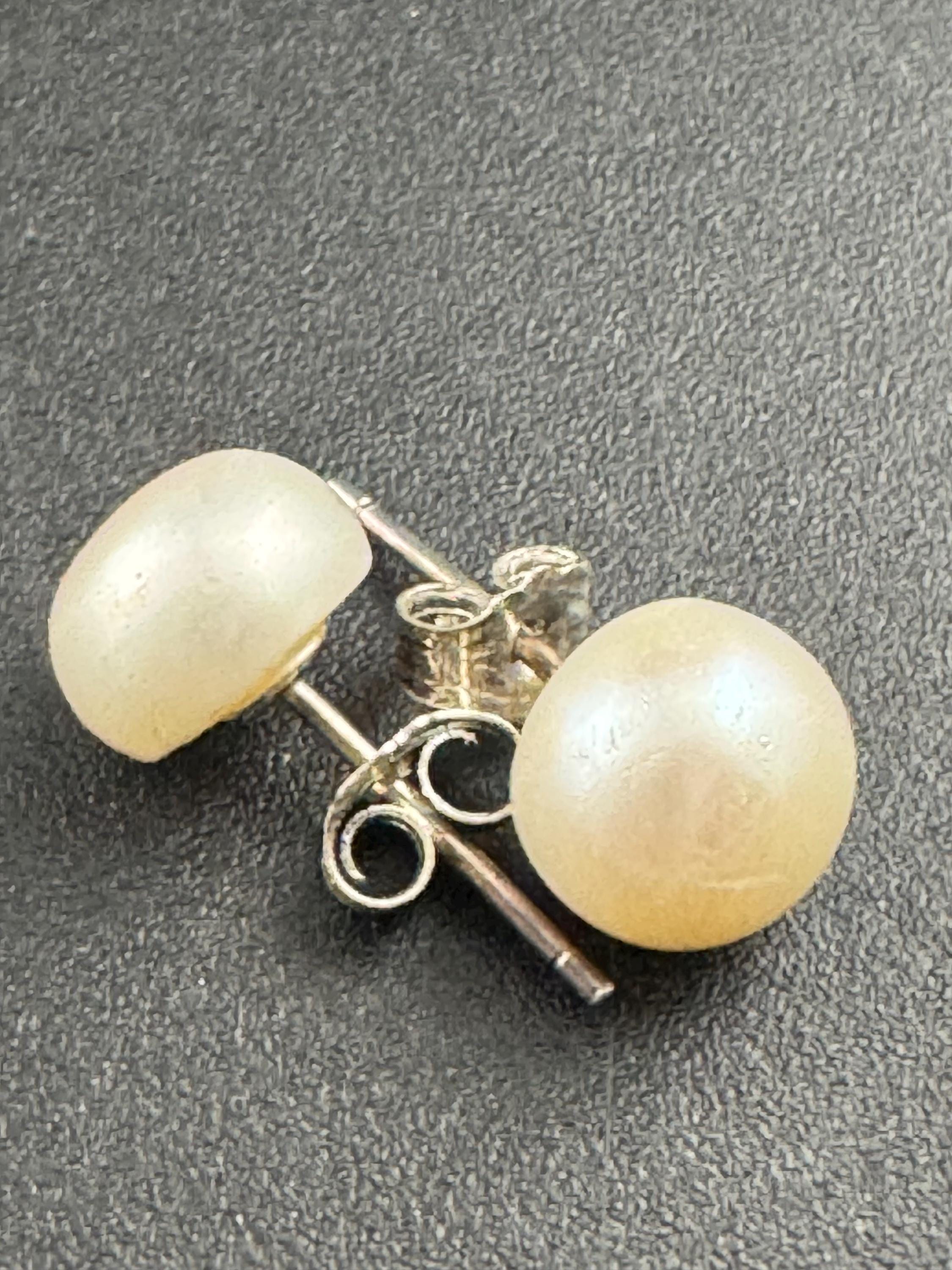 Sterling 925 Silver dangly natural freshwater pearl stud Earrings Pierced