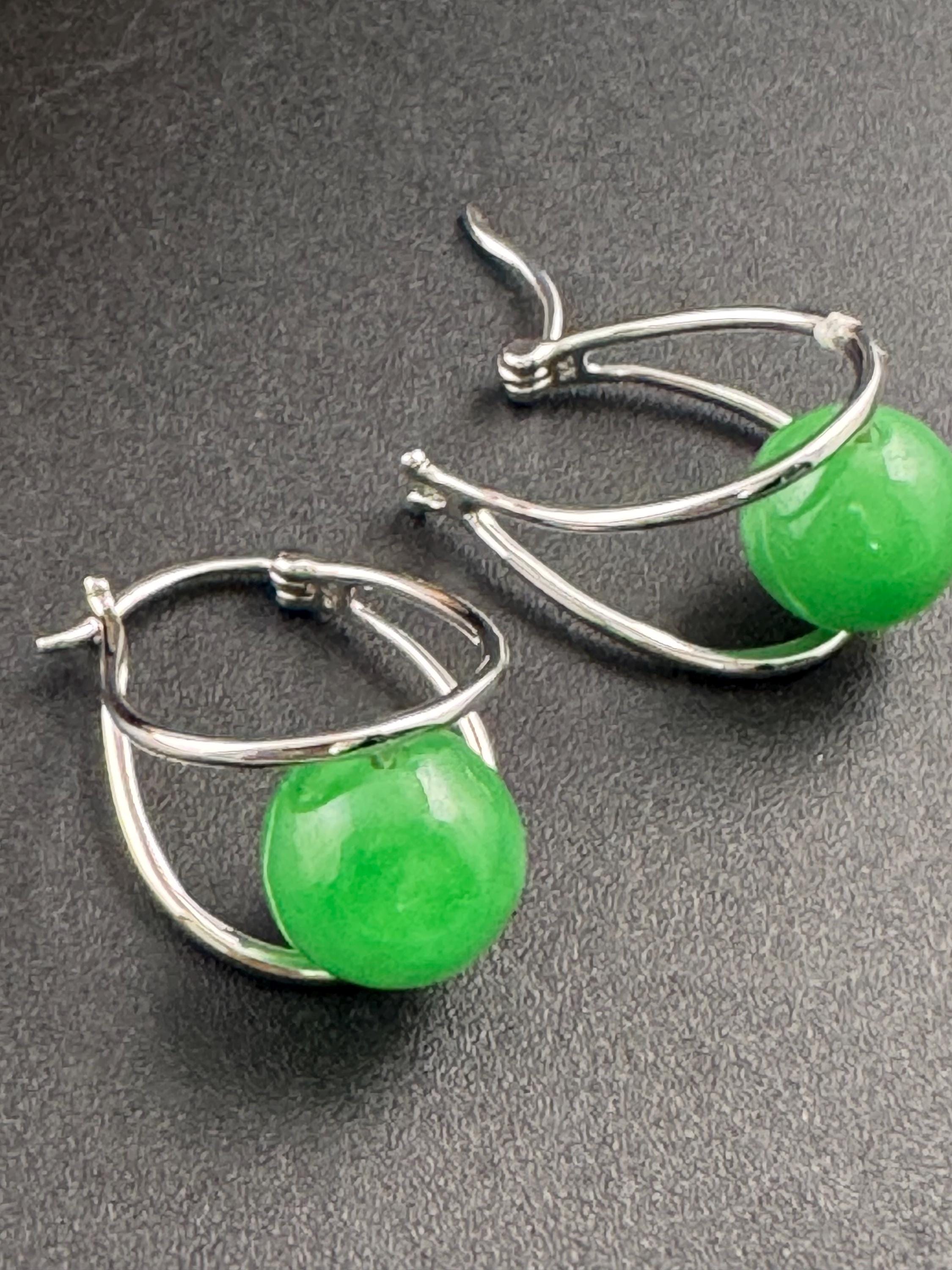 925 sterling silver jade gemstone green 2.5cm hoop earrings for pierced ears 6grams