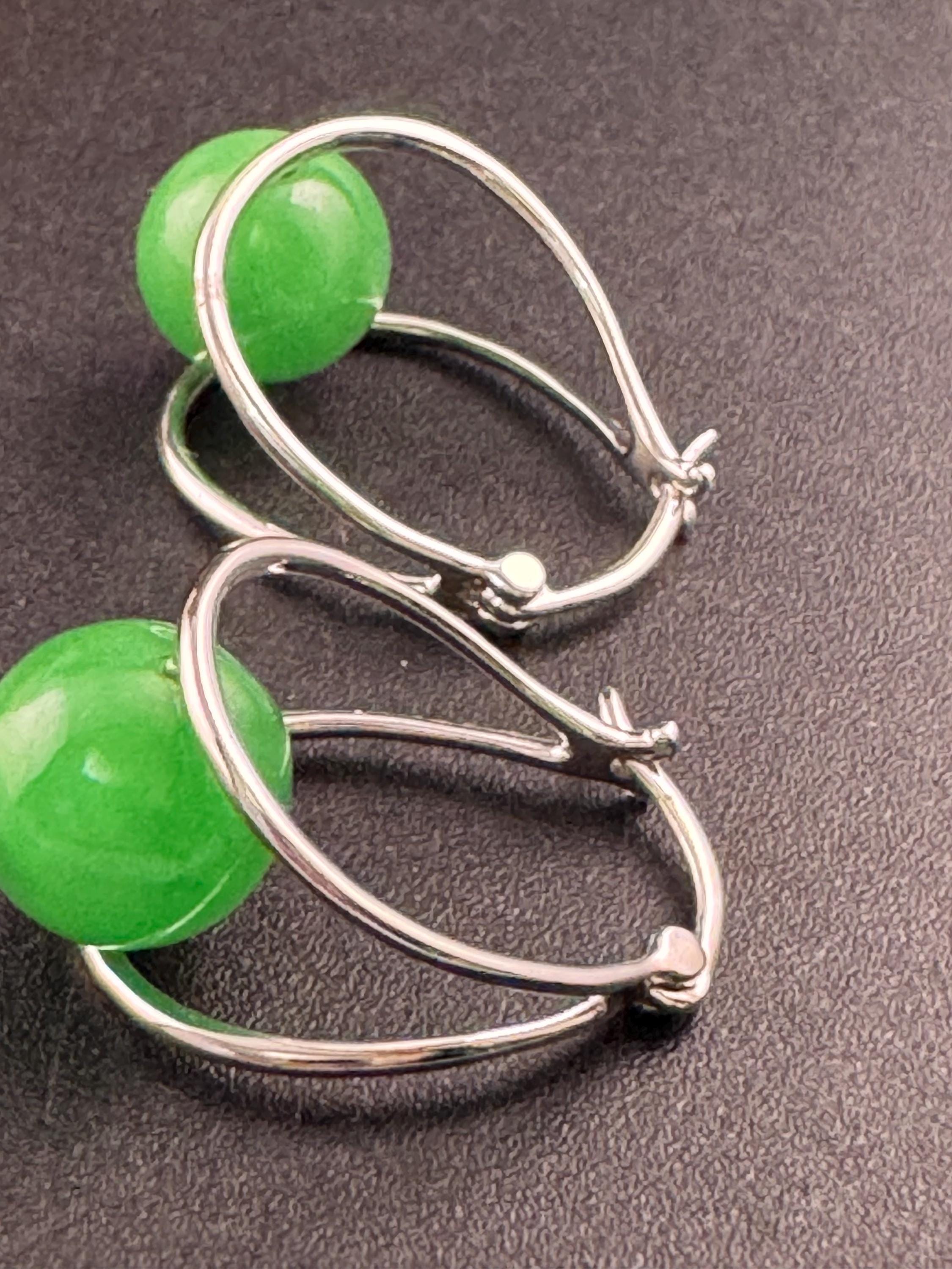 925 sterling silver jade gemstone green 2.5cm hoop earrings for pierced ears 6grams