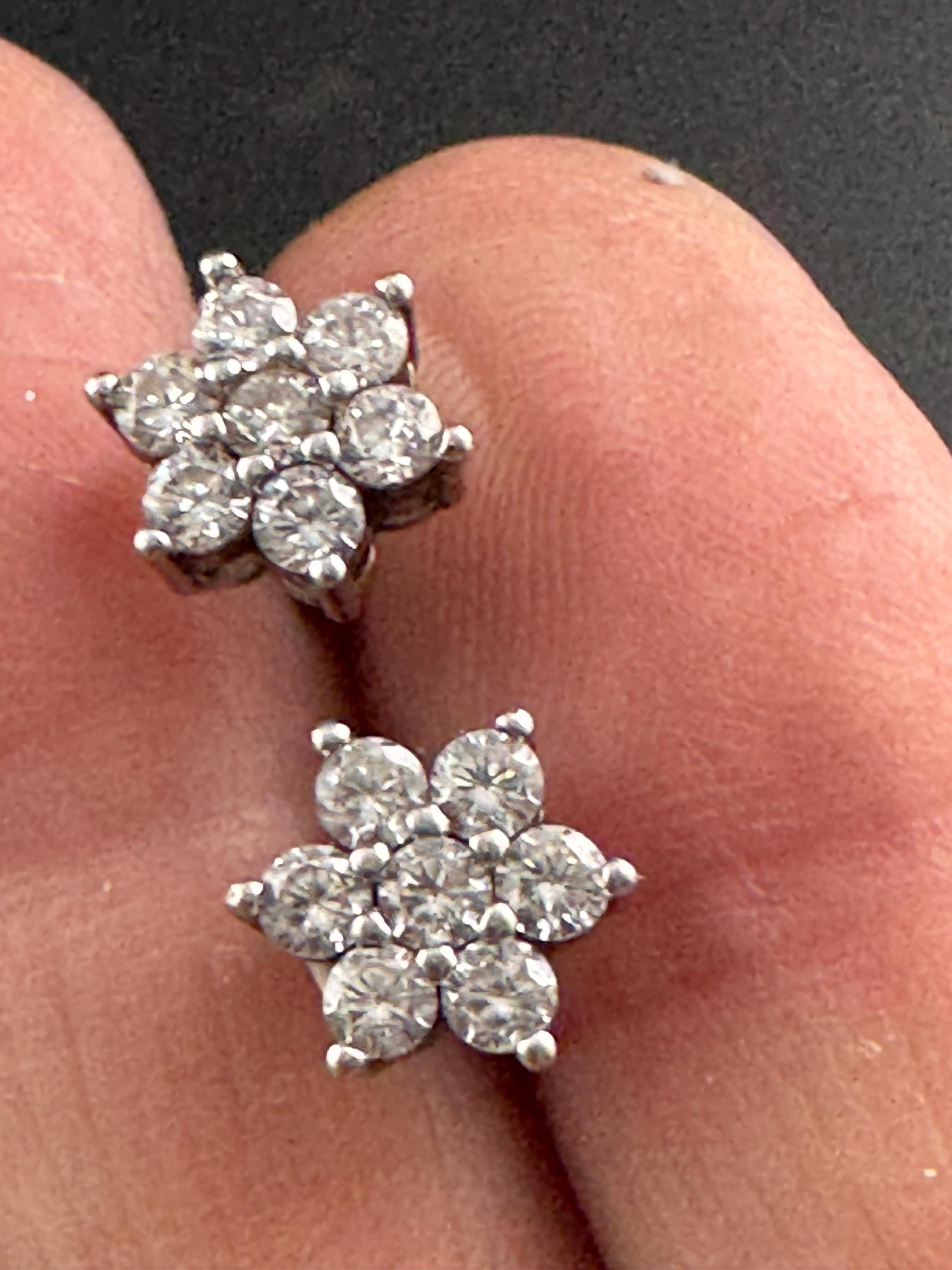 925 Sterling silver floral clear crystal diamanté stud earrings pierced