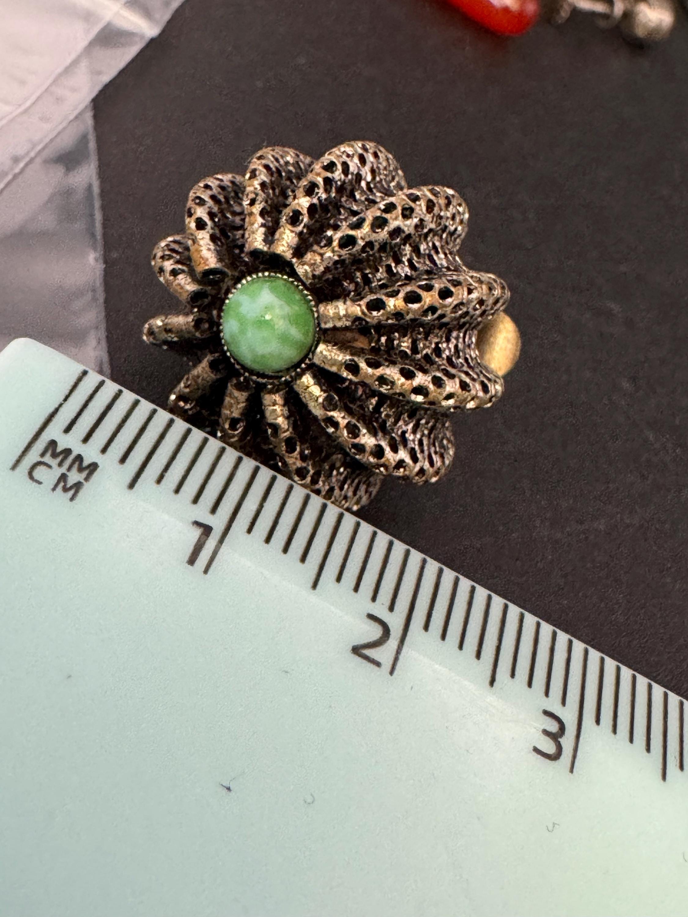 2cm Vintage Green stone mesh ball clip on earrings, silver tone