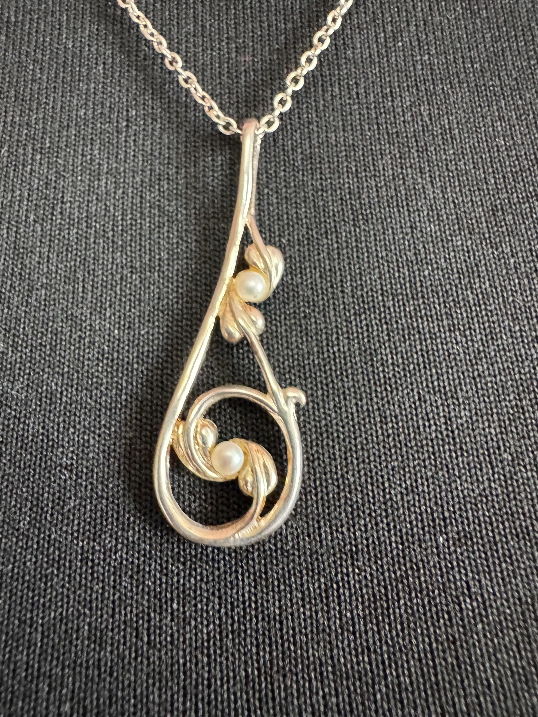 925 kit heath kh08 Silver and seed pearl pendant necklace, Charles Rennie Mackintosh style.