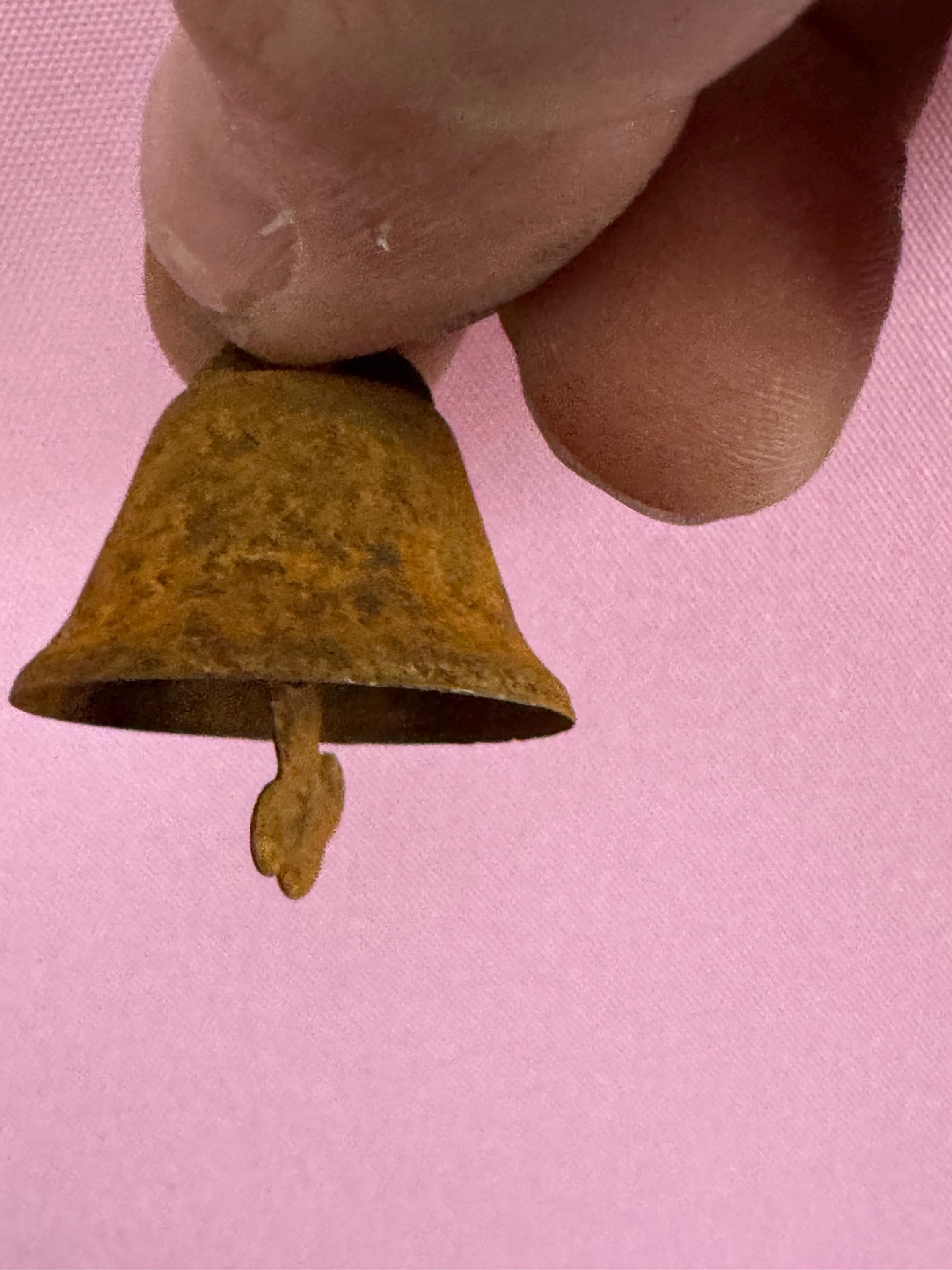 5 Rusty Metal church Bells: Christmas Rustic Craft Jingle Bells