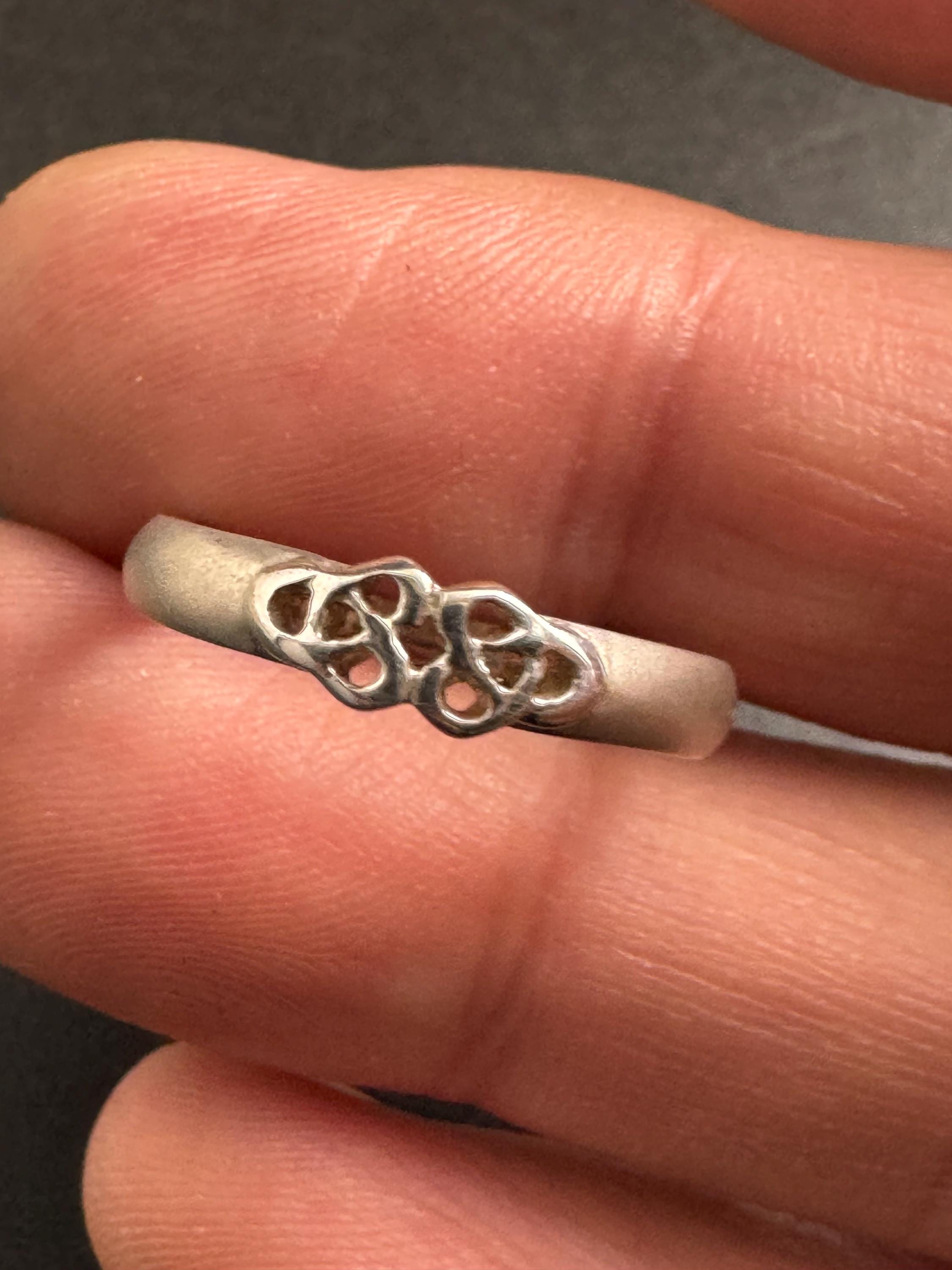 Kit heath Size O 925 sterling silver slim art nouveau band dress ring