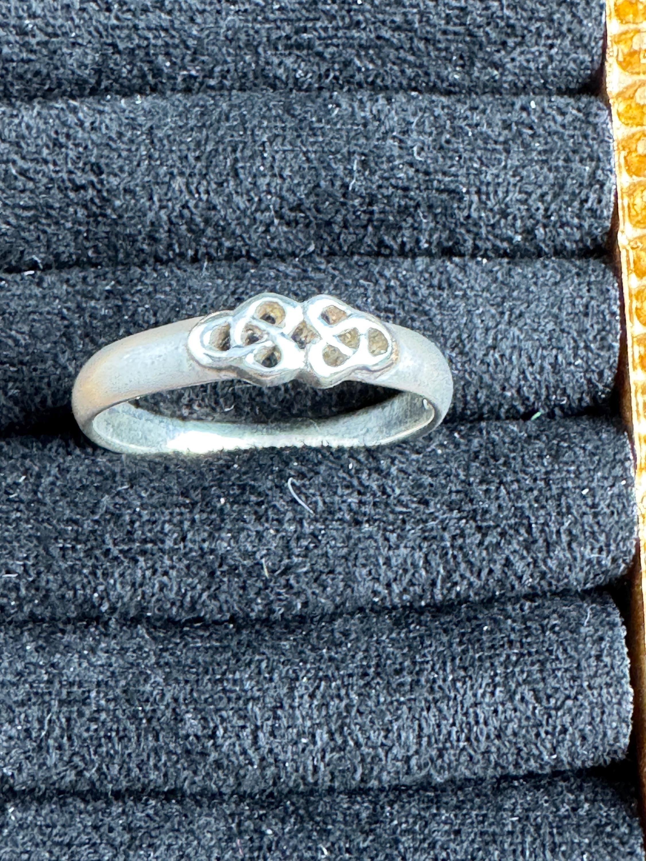 Kit heath Size O 925 sterling silver slim art nouveau band dress ring