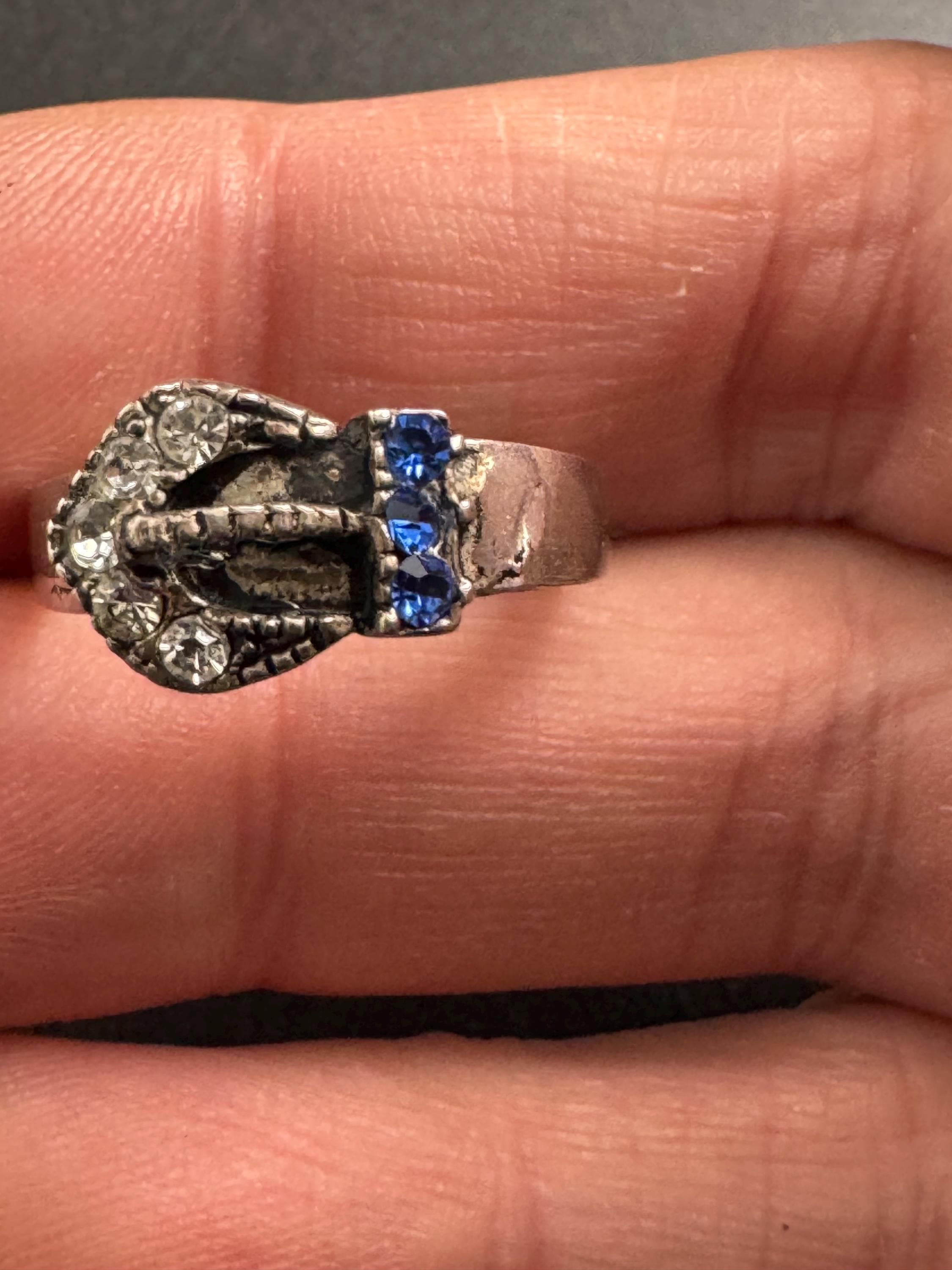 Antique Edwardian sterling silver sapphire paste set buckle ring size P