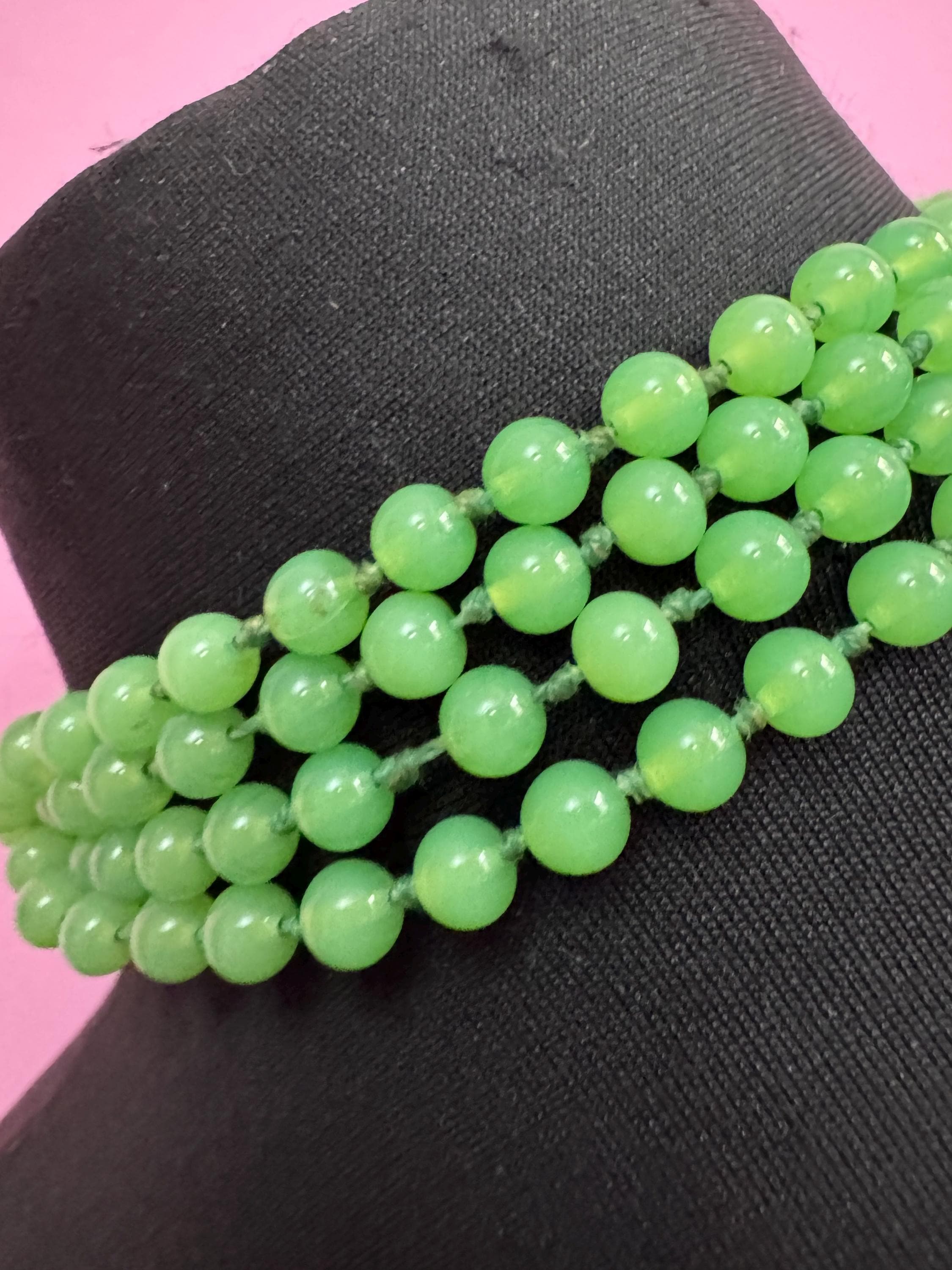 vintage Uranium UV glass beaded long necklace 168cm, flapper beads
