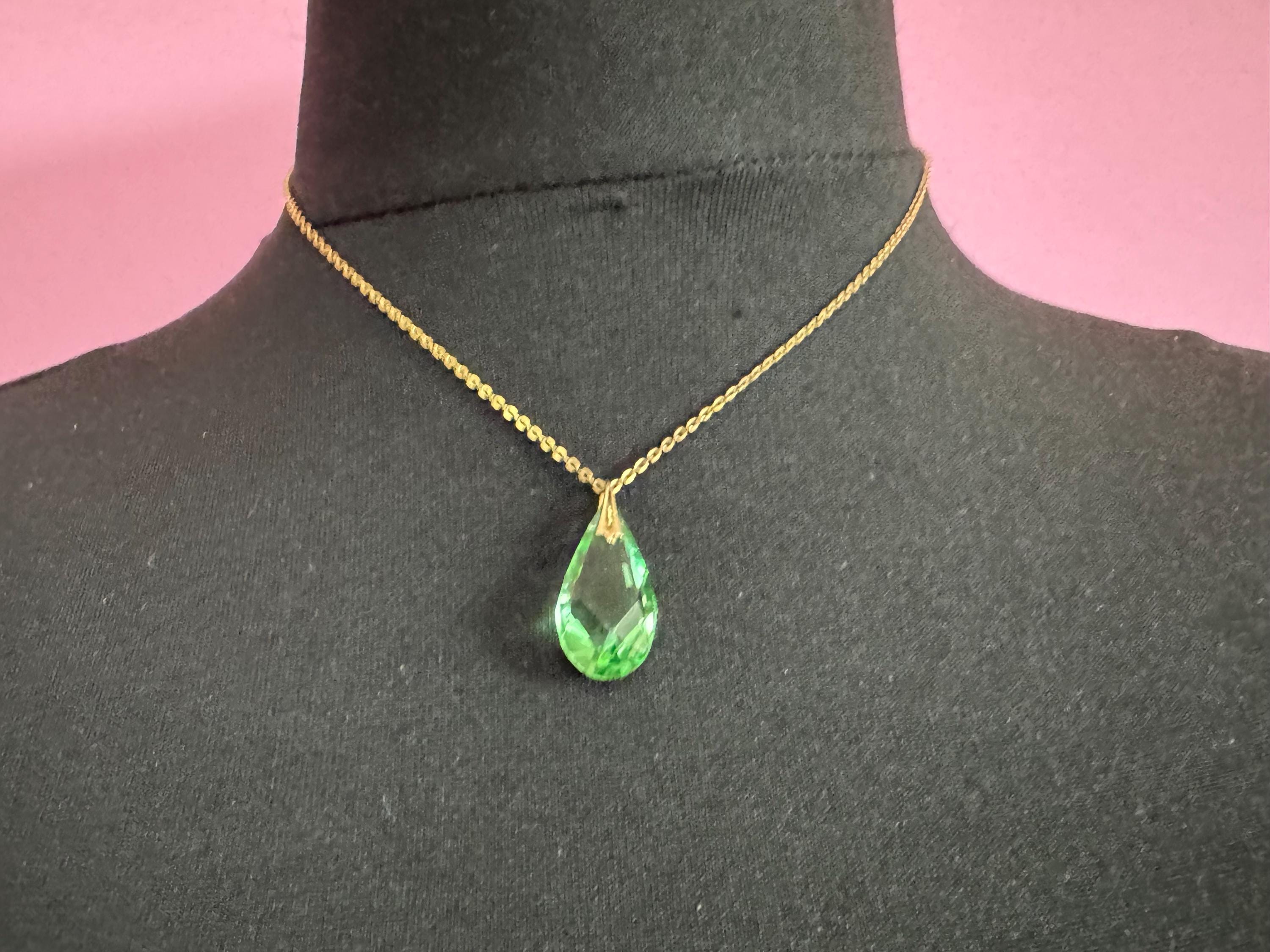 Rolled gold Art Deco emerald green teardrop pendant drop Necklace Antique