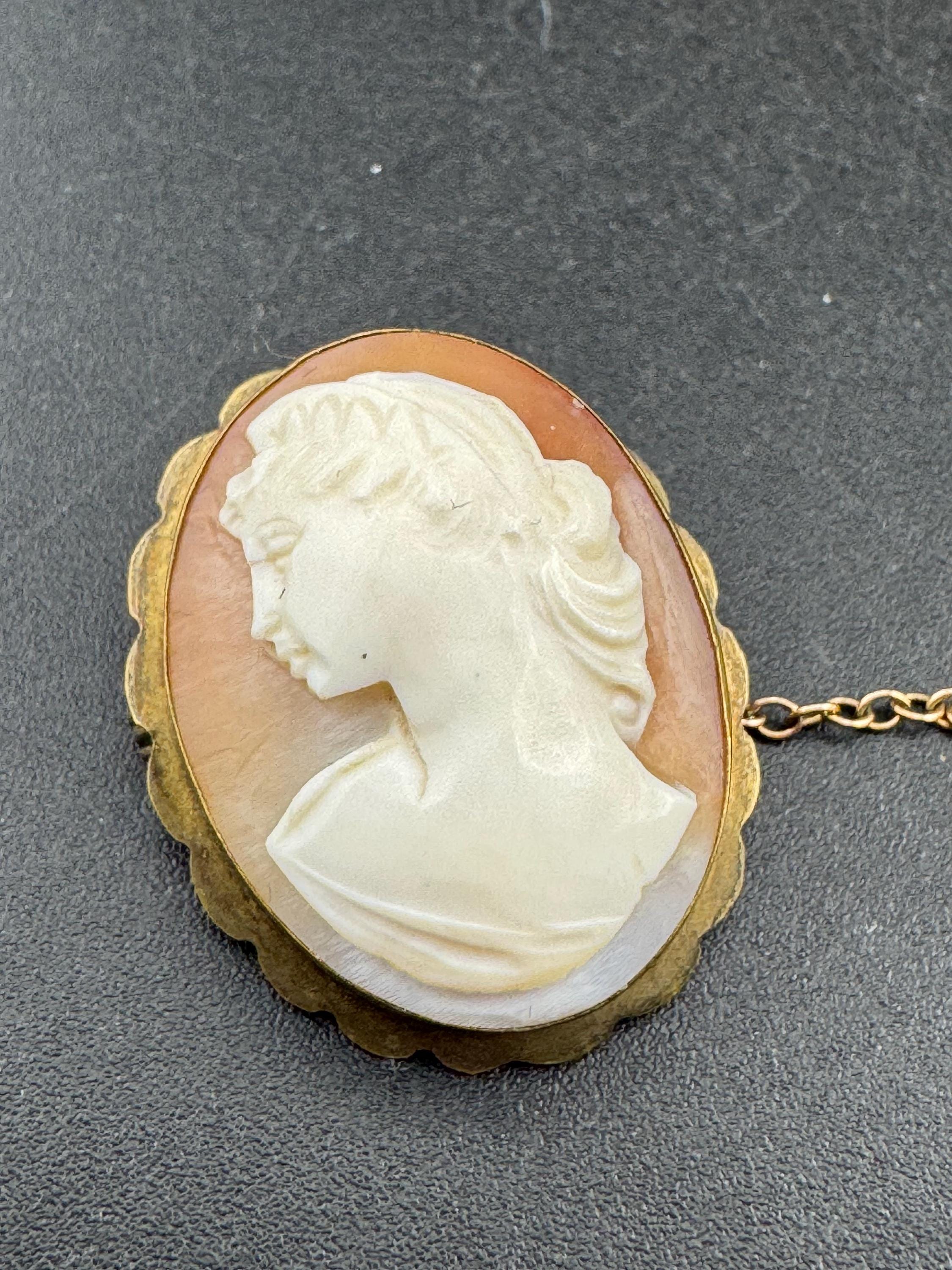 Pinchbeck gilt gold carved shell cameo brooch , 3cm safety clasp