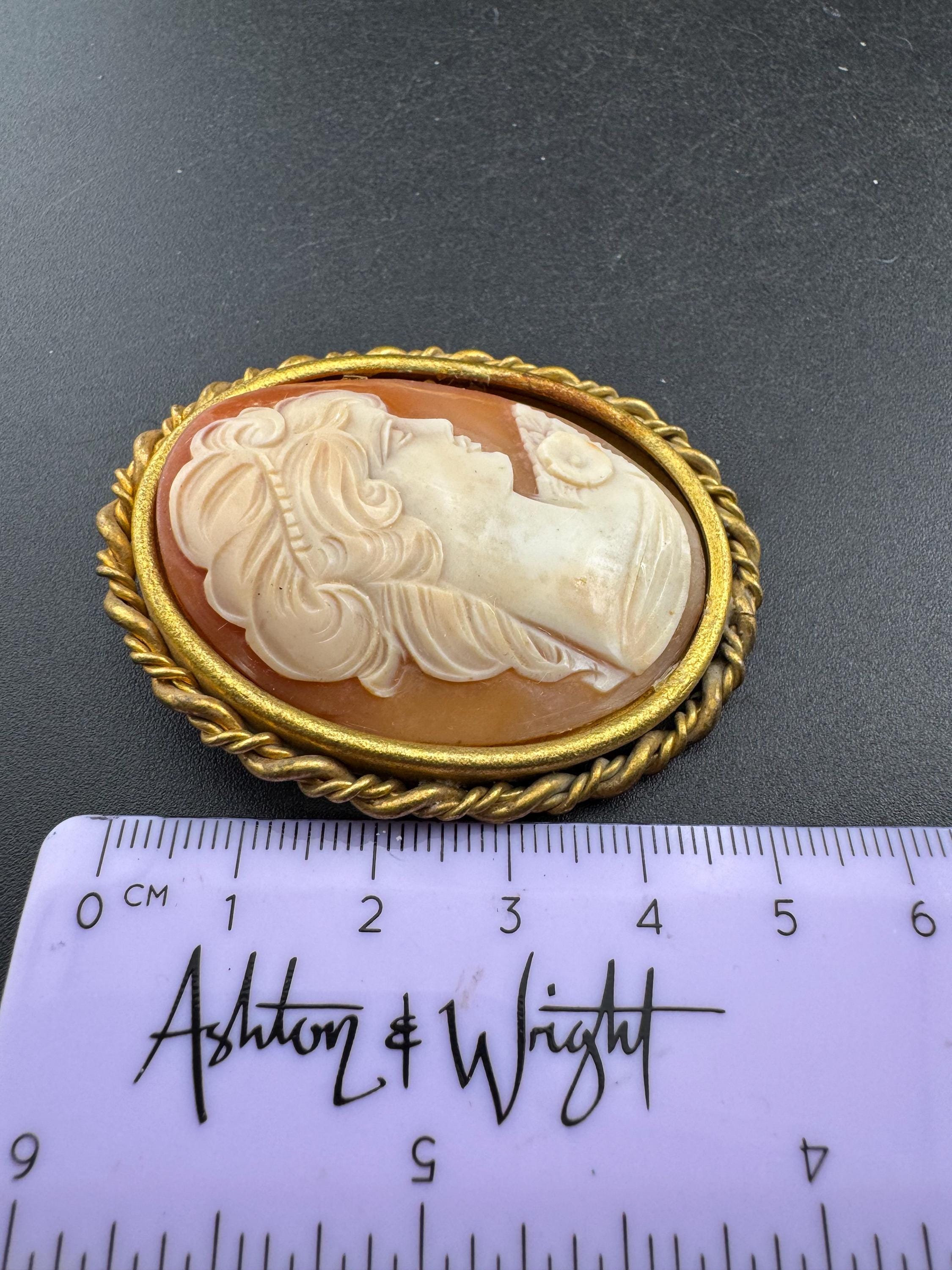 Vintage Large 5cm carved shell Cameo Brooch , French gold tone