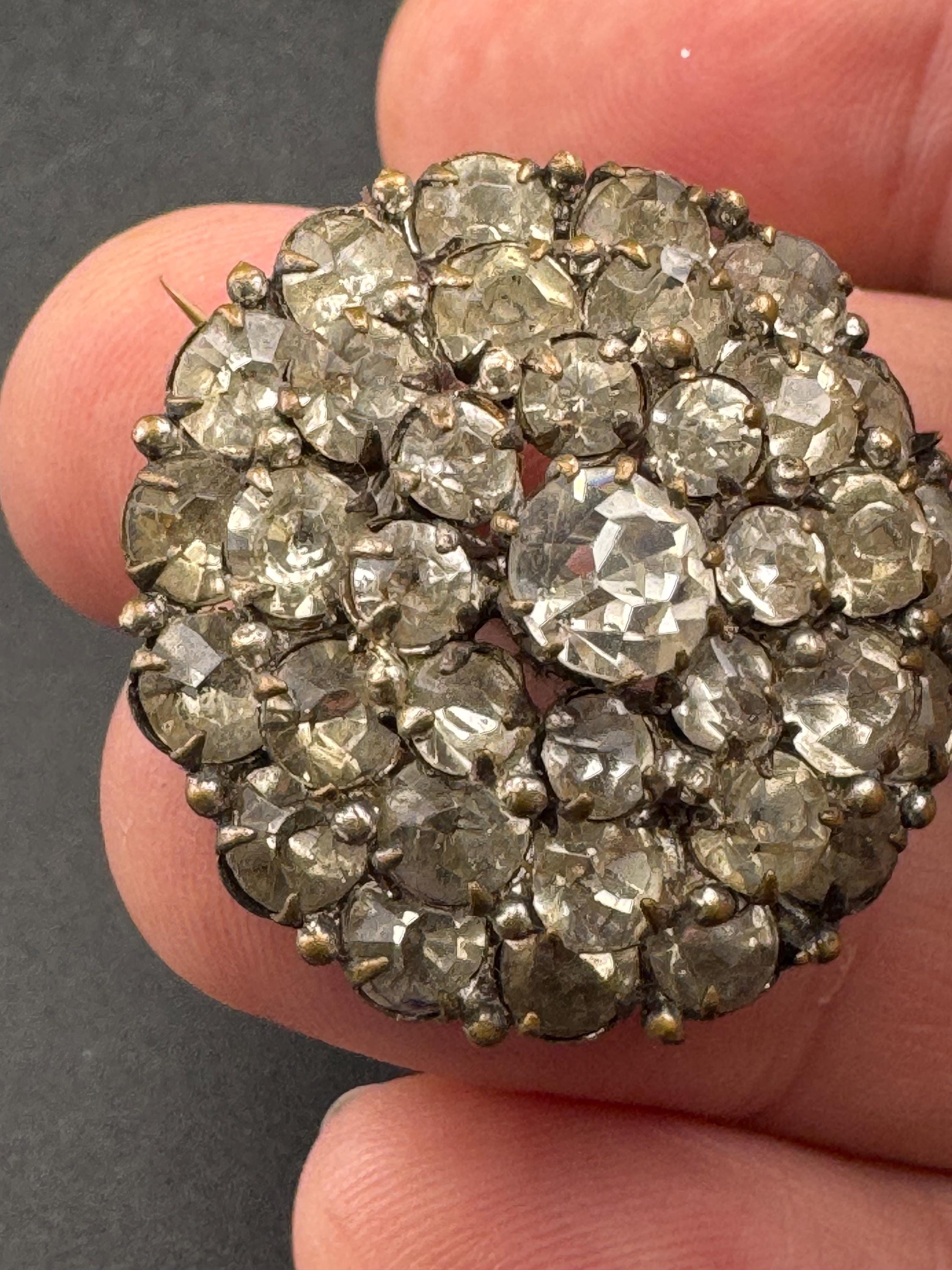 Vintage Edwardian clear rhinestone diamanté domed bullseye brooch, c clasp